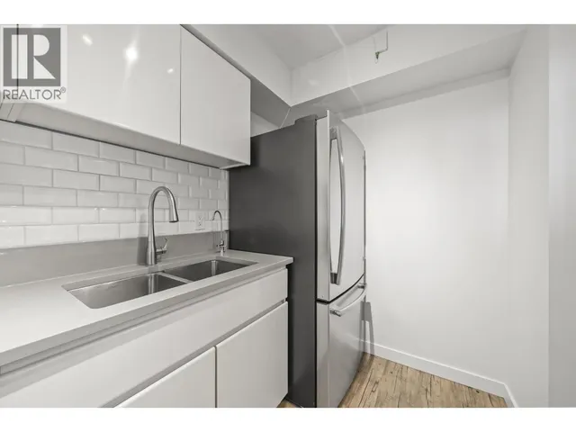1504 - 3771 BARTLETT COURT, Burnaby 5