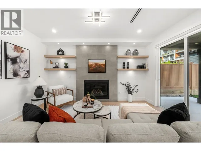 1350 ROSS ROAD, North Vancouver 4