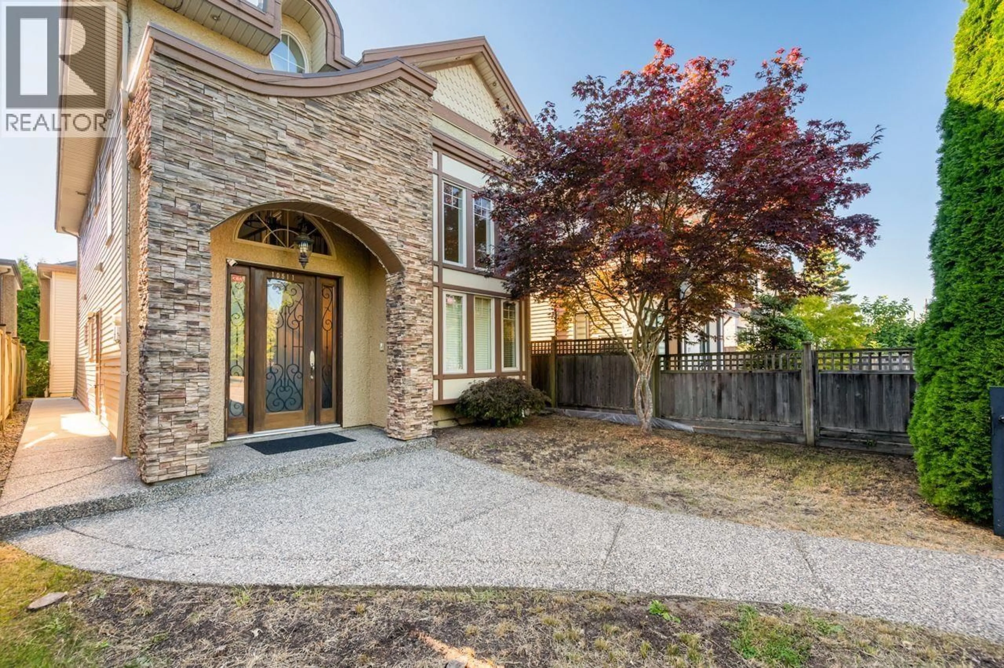 Home with brick exterior material, street for 10511 NO.1 ROAD, Richmond British Columbia V7E1S3