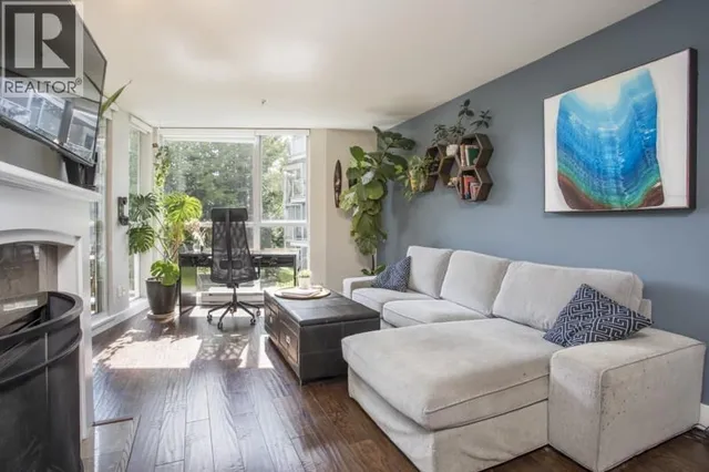 211 - 8460 JELLICOE STREET, Vancouver 3