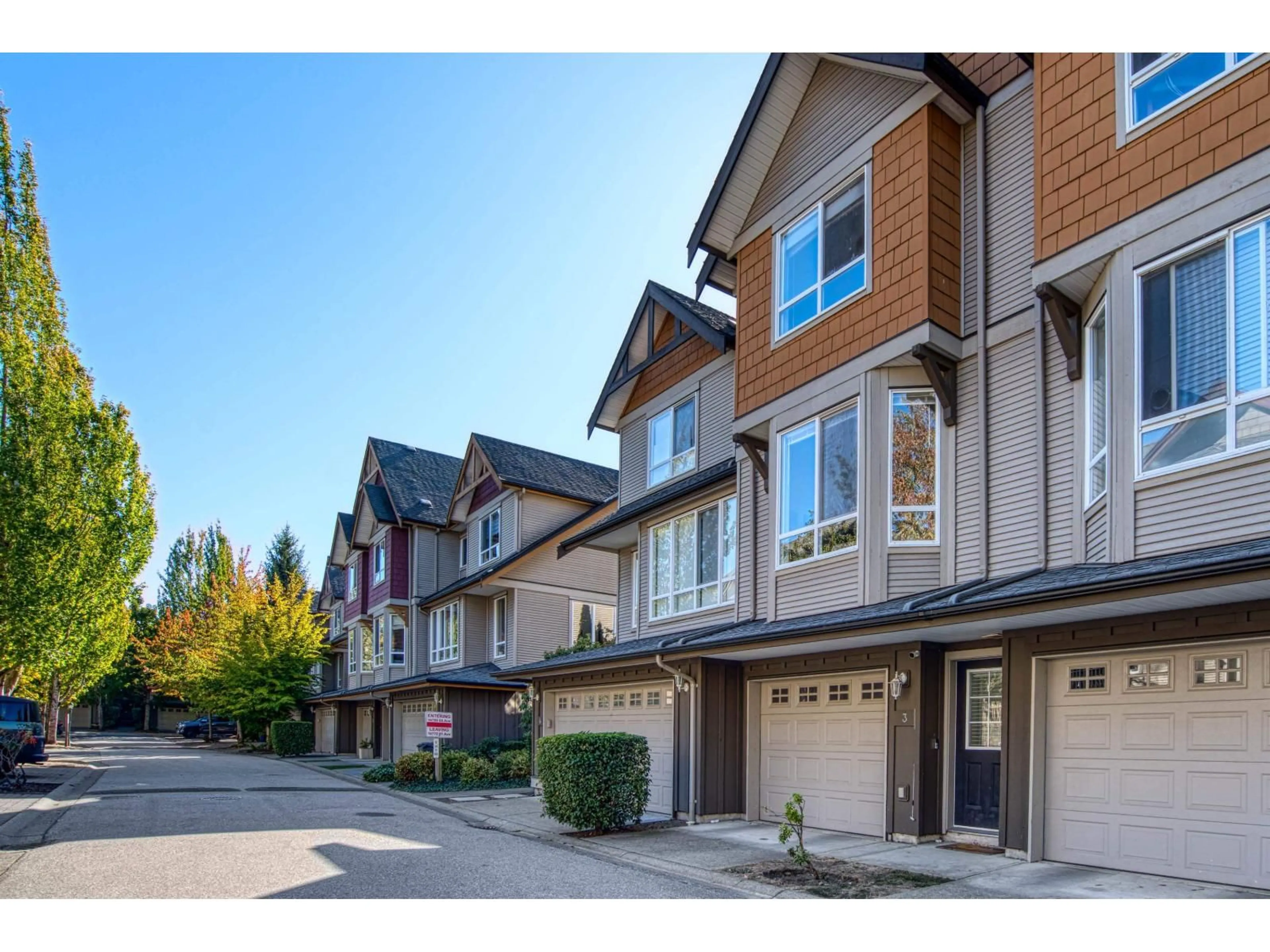 Unknown for 3 - 16772 61 AVENUE, Surrey British Columbia V3S4P2