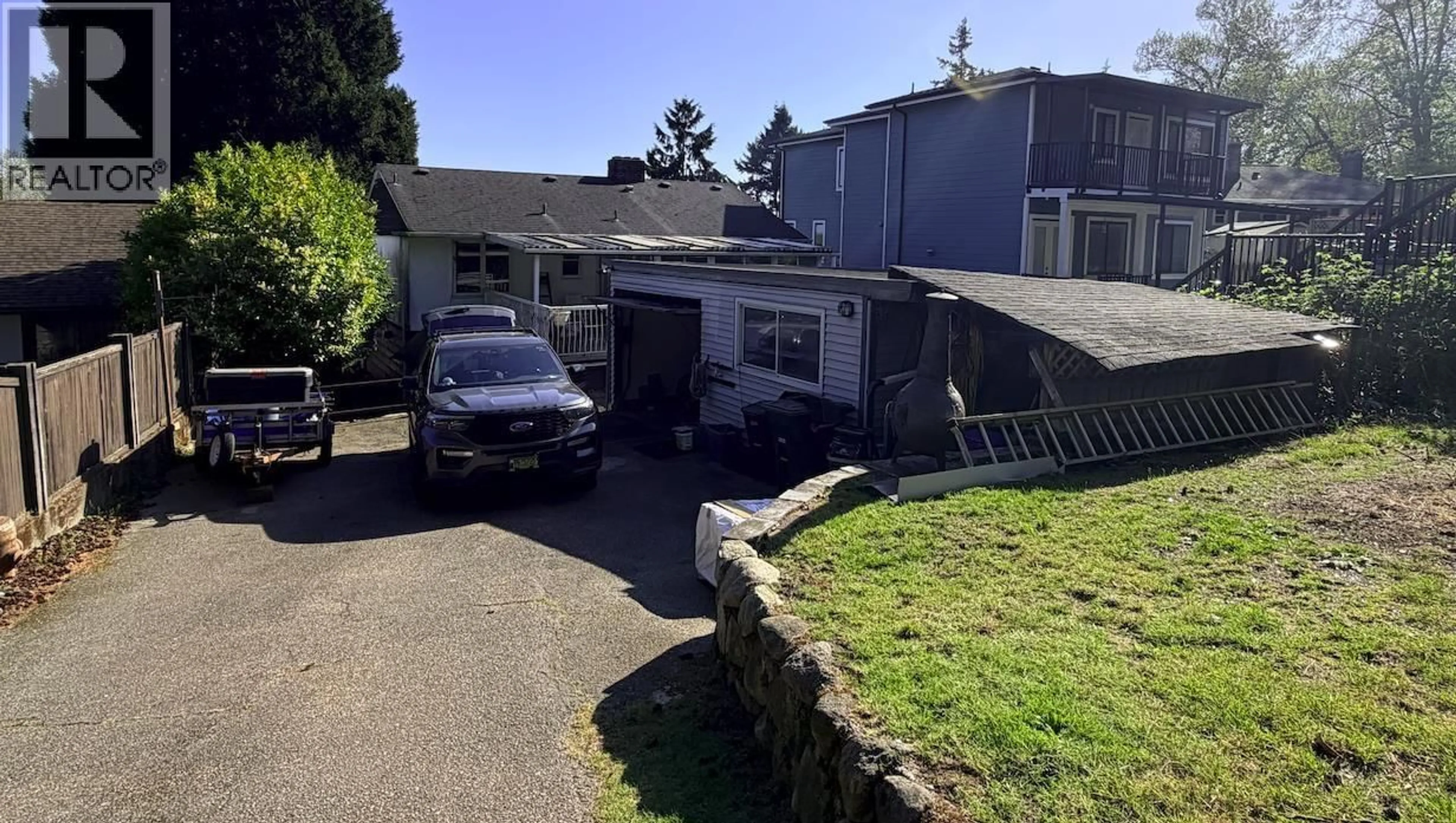 A pic from outside/outdoor area/front of a property/back of a property/a pic from drone, street for 3831 MARINE DRIVE, Burnaby British Columbia V5J3E3