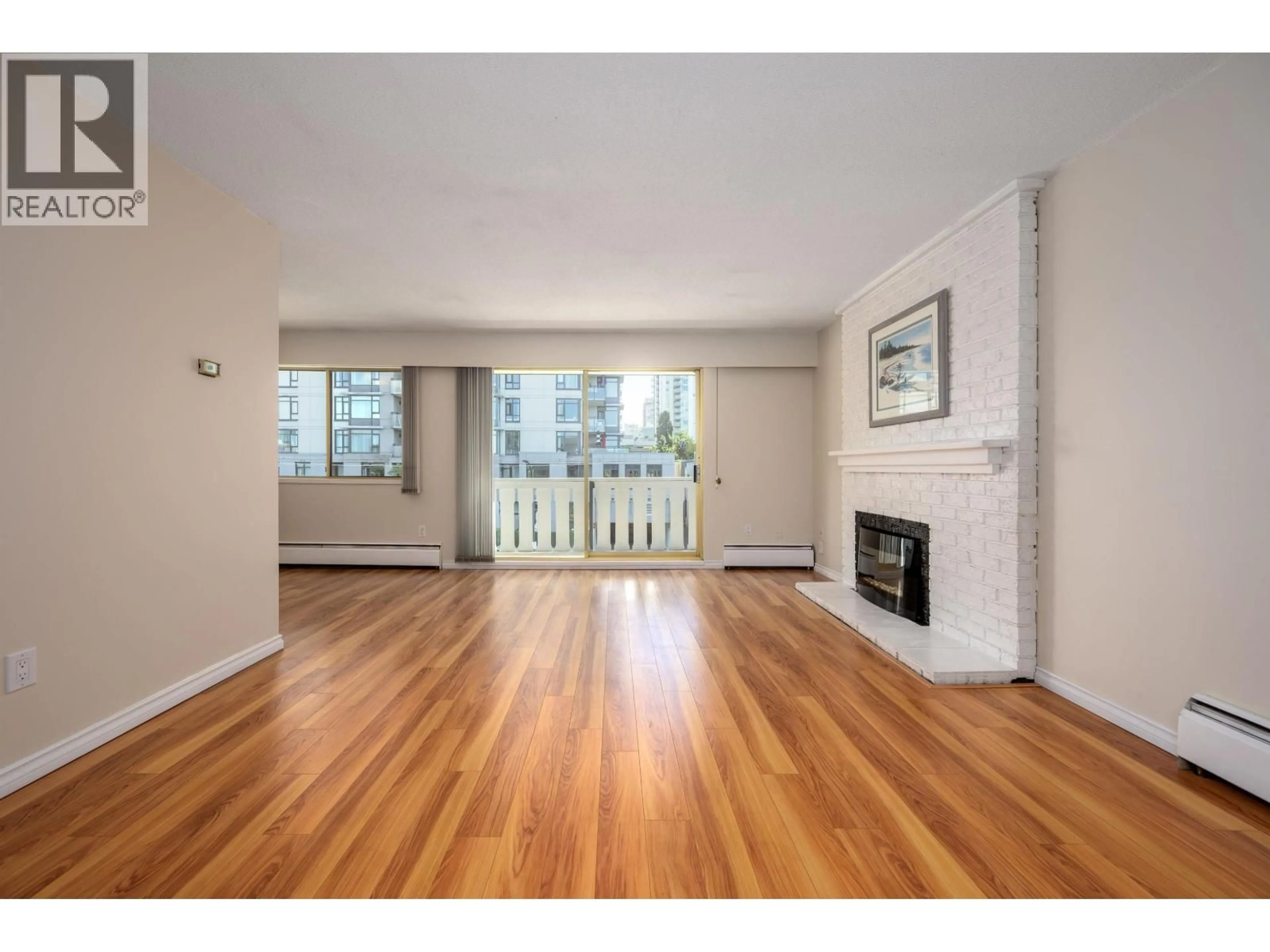 A pic of a room for 302 - 1345 CHESTERFIELD AVENUE, North Vancouver British Columbia V7M2N1