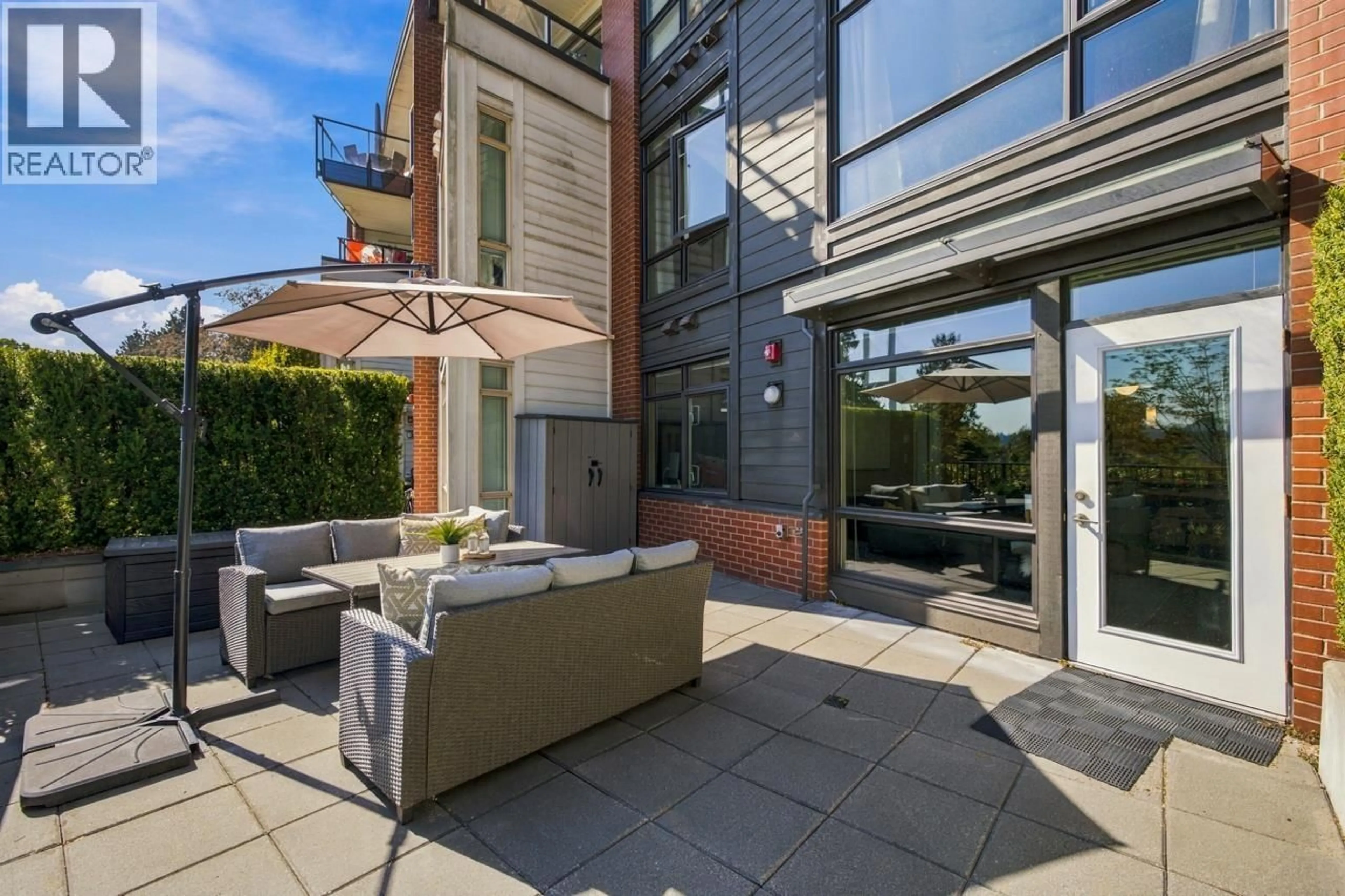 Patio, street for 127 - 22 ROYAL AVENUE, New Westminster British Columbia V3L0H1