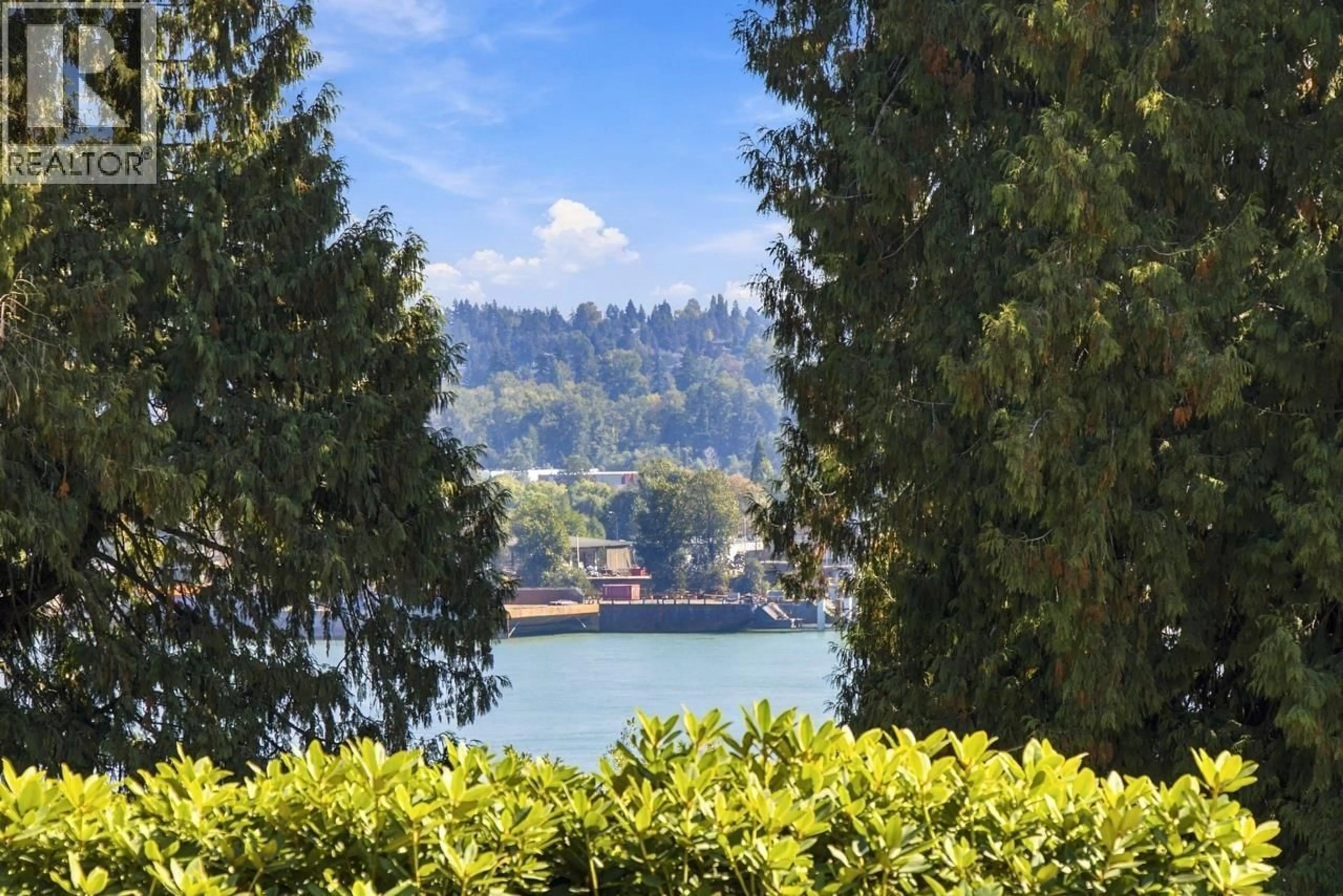 Patio, water/lake/river/ocean view for 127 - 22 ROYAL AVENUE, New Westminster British Columbia V3L0H1