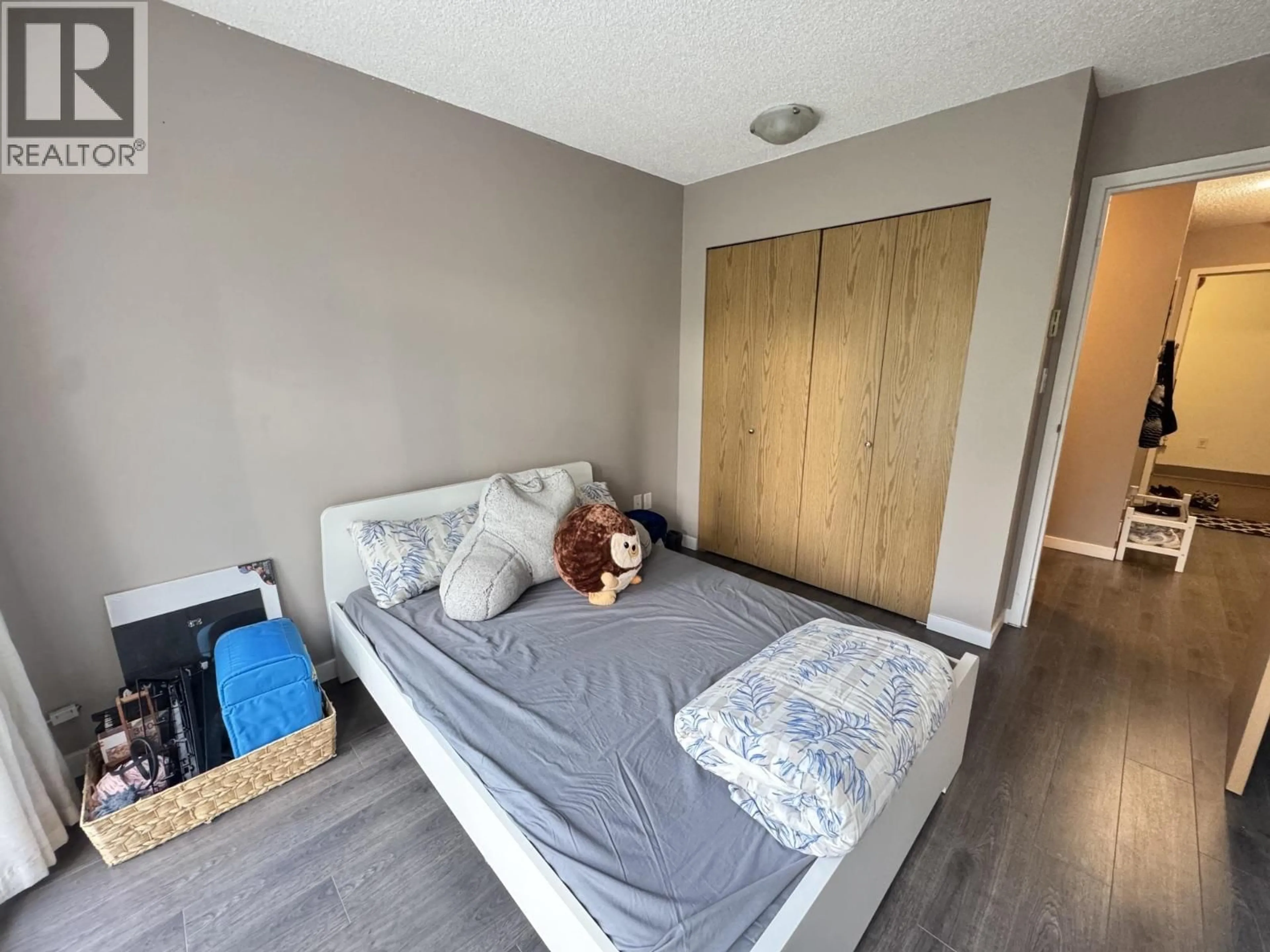 A pic of a room for 306 - 4363 HALIFAX STREET, Burnaby British Columbia V5C5Z3
