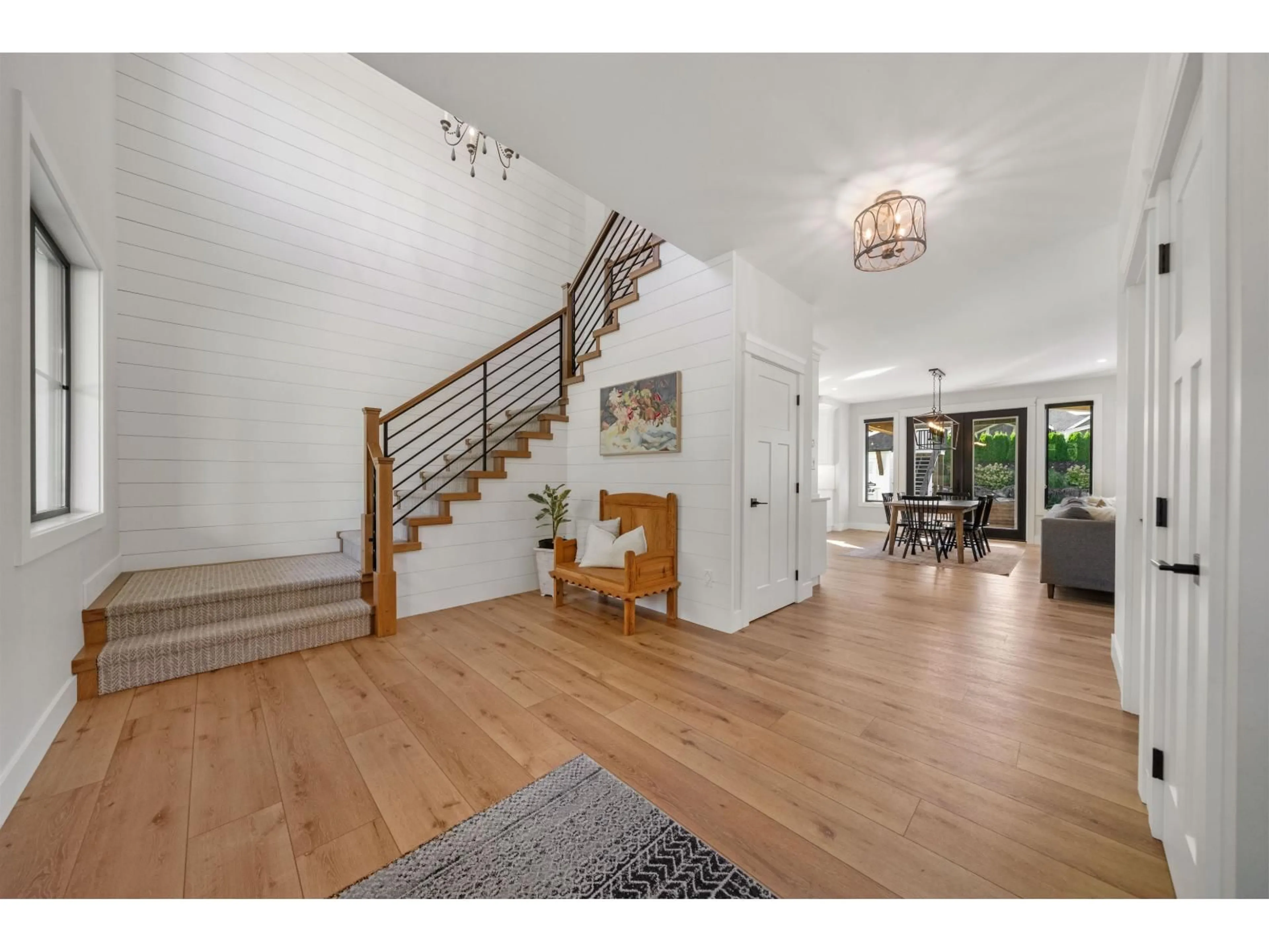 Indoor foyer for 10191 CARYKS ROAD, Chilliwack British Columbia V0X1X1