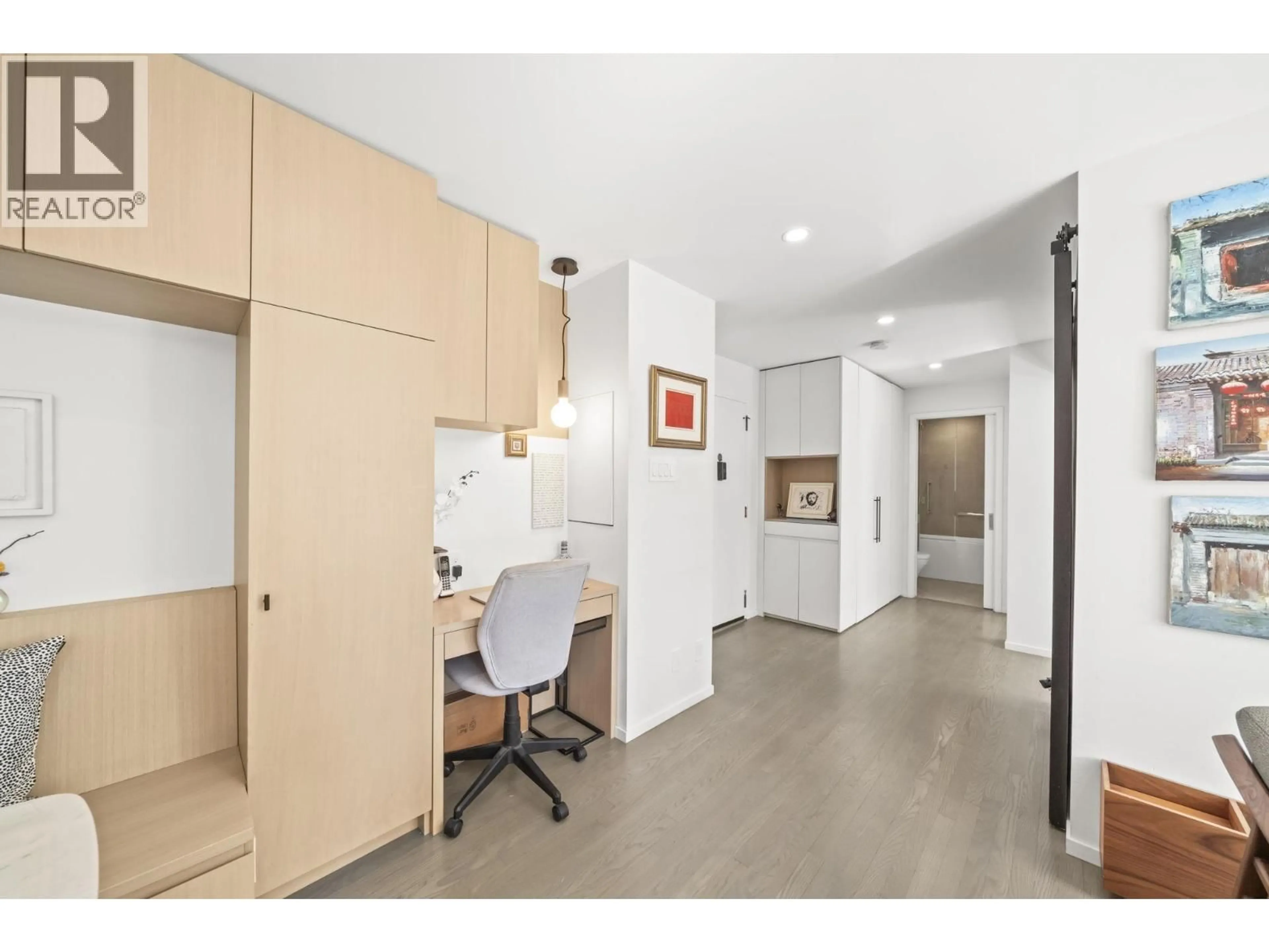 A pic of a room for 817 - 1445 MARPOLE AVENUE, Vancouver British Columbia V6H1S5