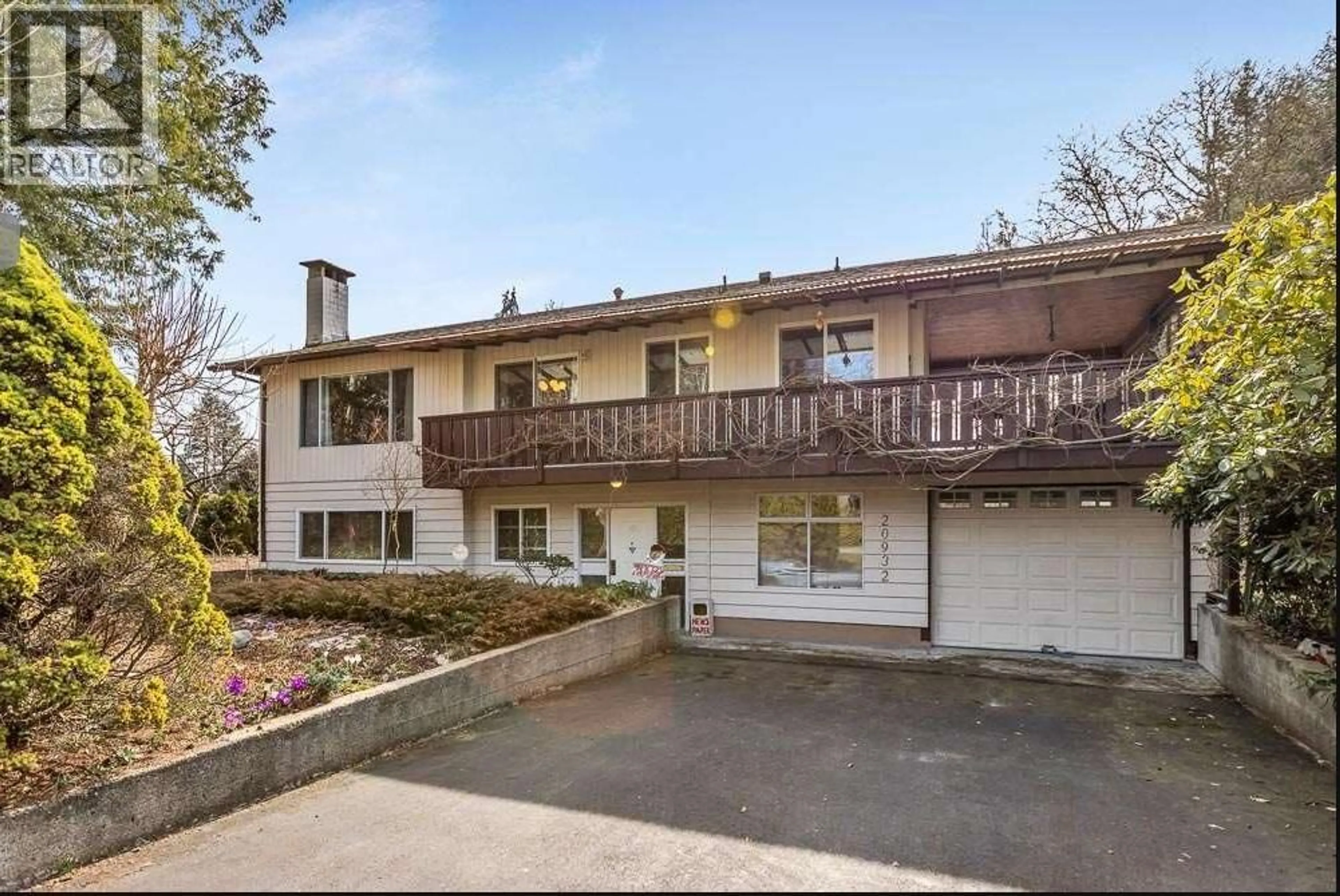 A pic from outside/outdoor area/front of a property/back of a property/a pic from drone, unknown for 20932 CAMWOOD AVENUE, Maple Ridge British Columbia V2X2P1