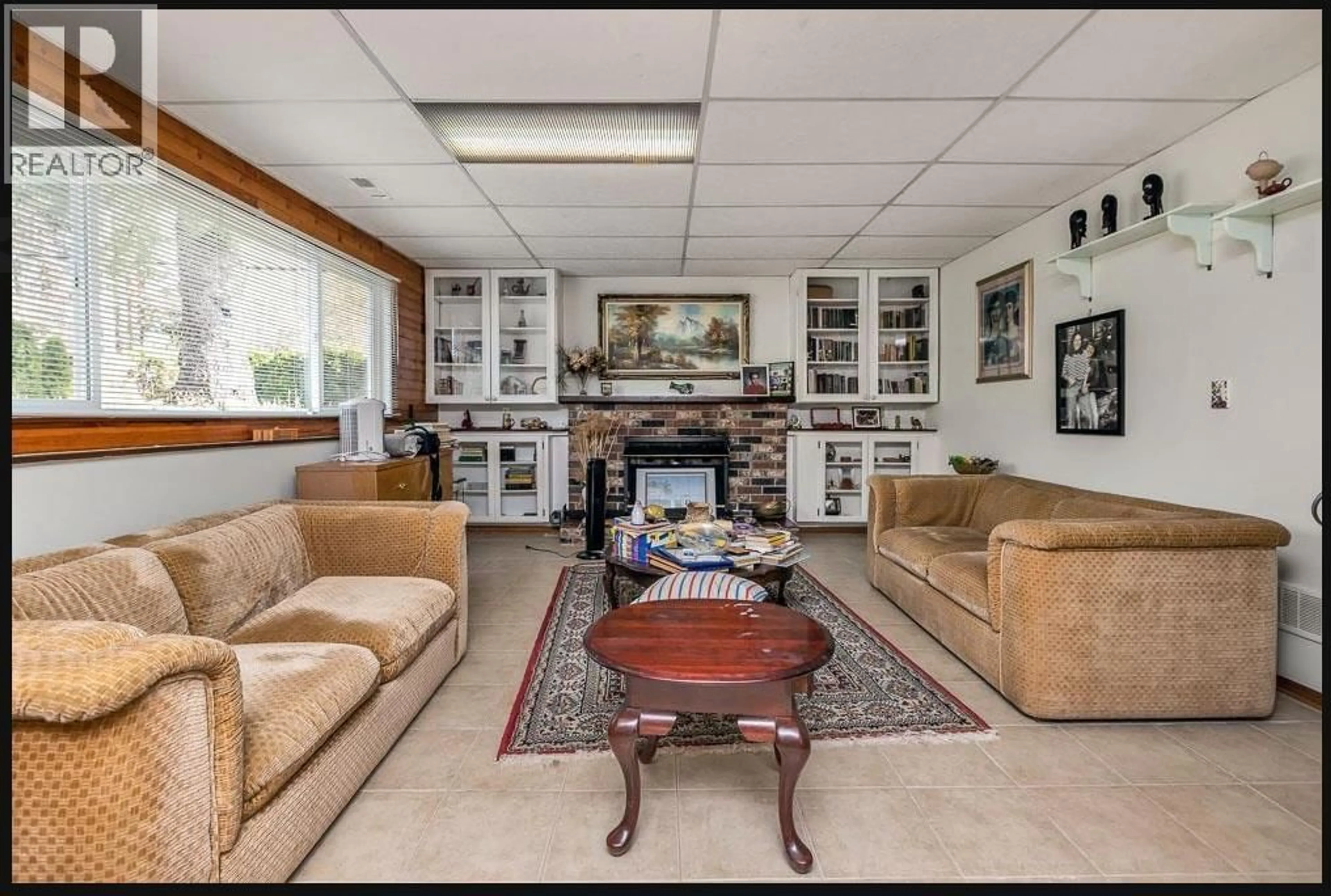 Living room with furniture, unknown for 20932 CAMWOOD AVENUE, Maple Ridge British Columbia V2X2P1