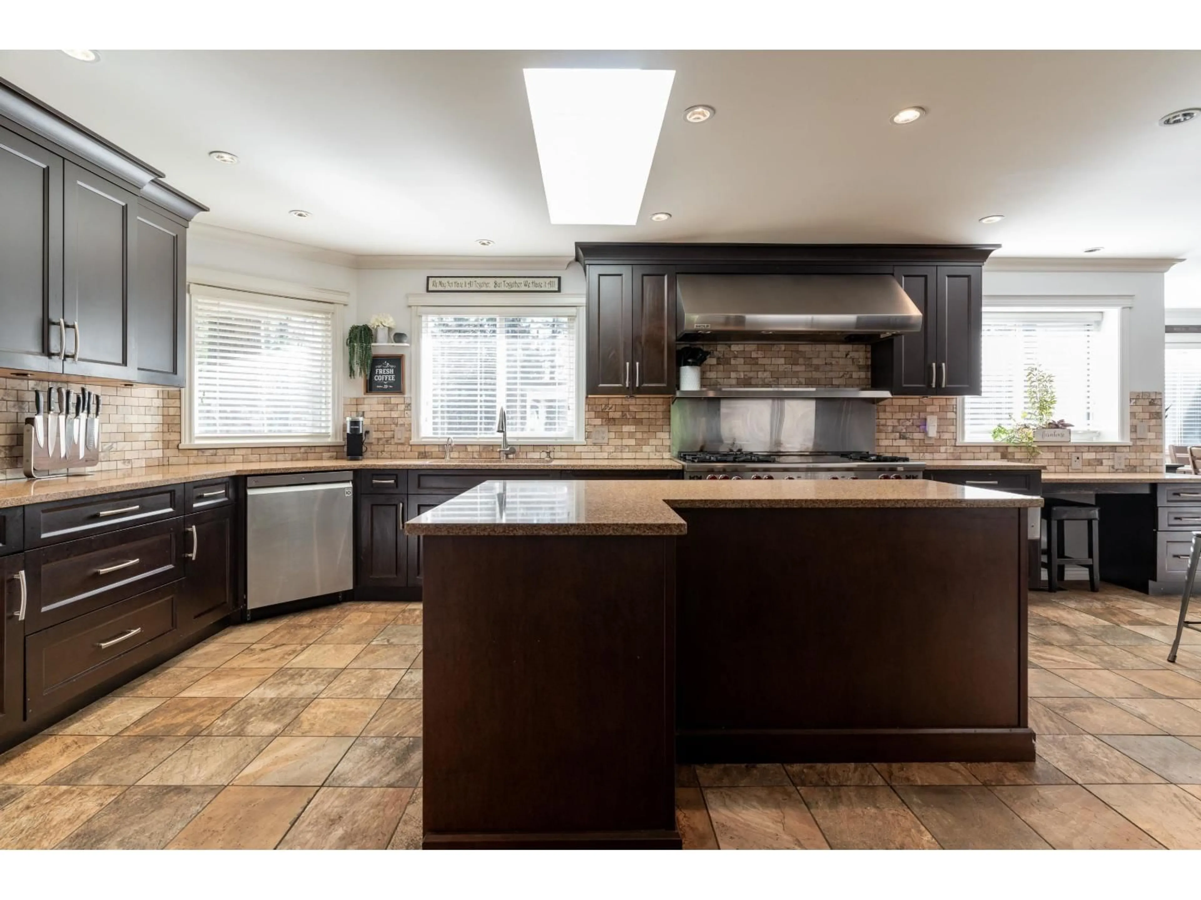 Open concept kitchen, ceramic/tile floor for 19118 86 AVENUE, Surrey British Columbia V4N6E3