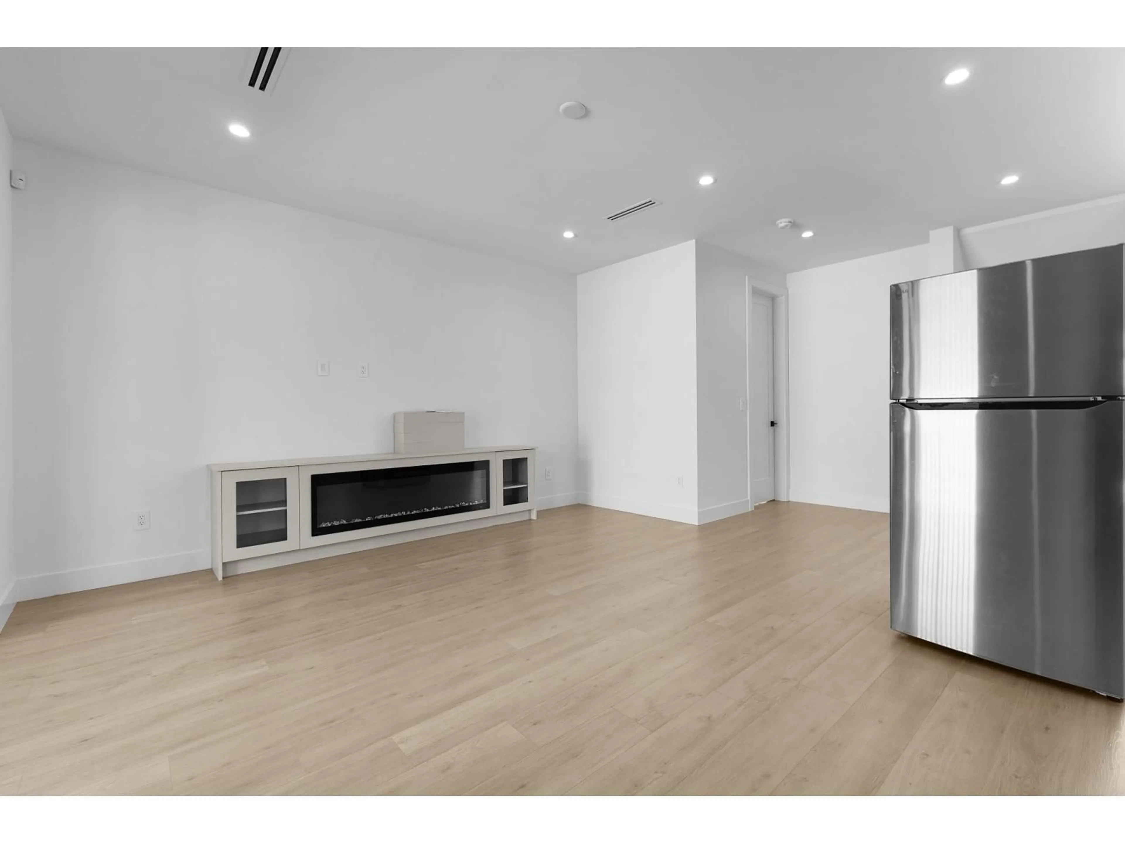 A pic of a room for 101 - 5840 179 STREET, Surrey British Columbia V3S4J9
