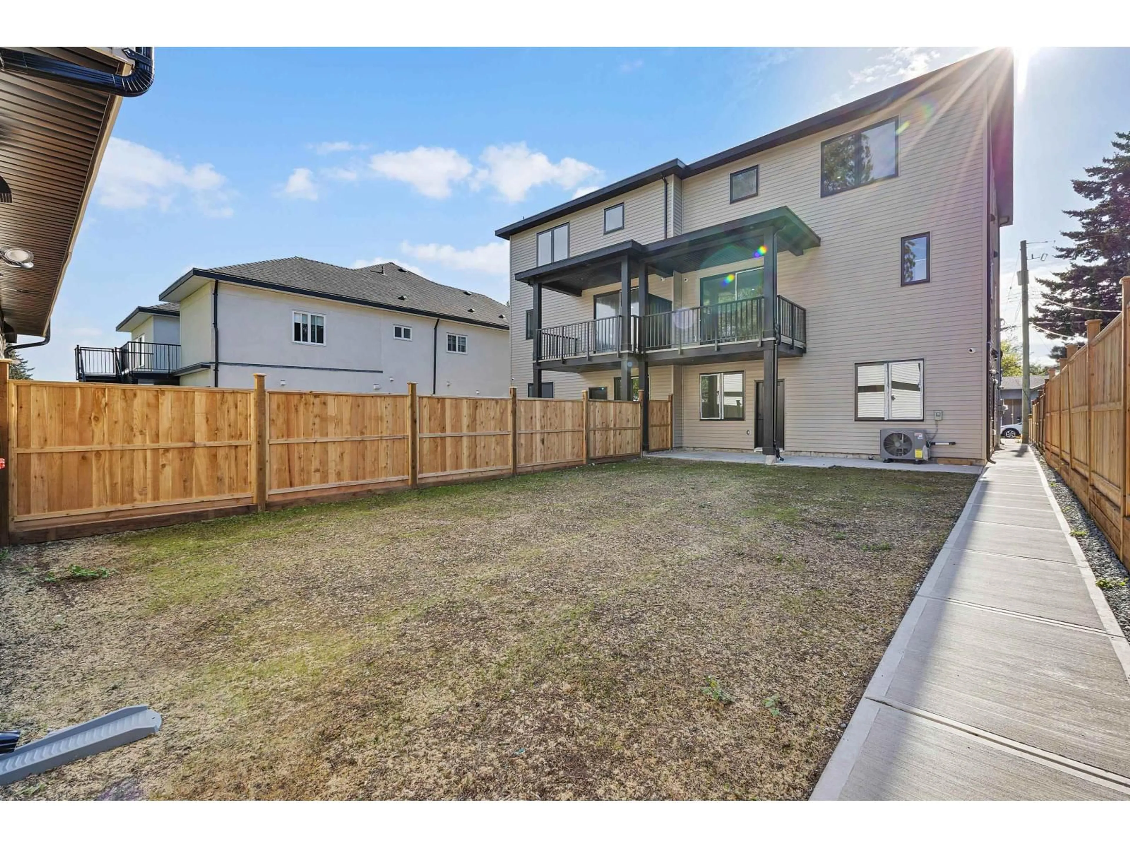 Patio, street for 101 - 5840 179 STREET, Surrey British Columbia V3S4J9