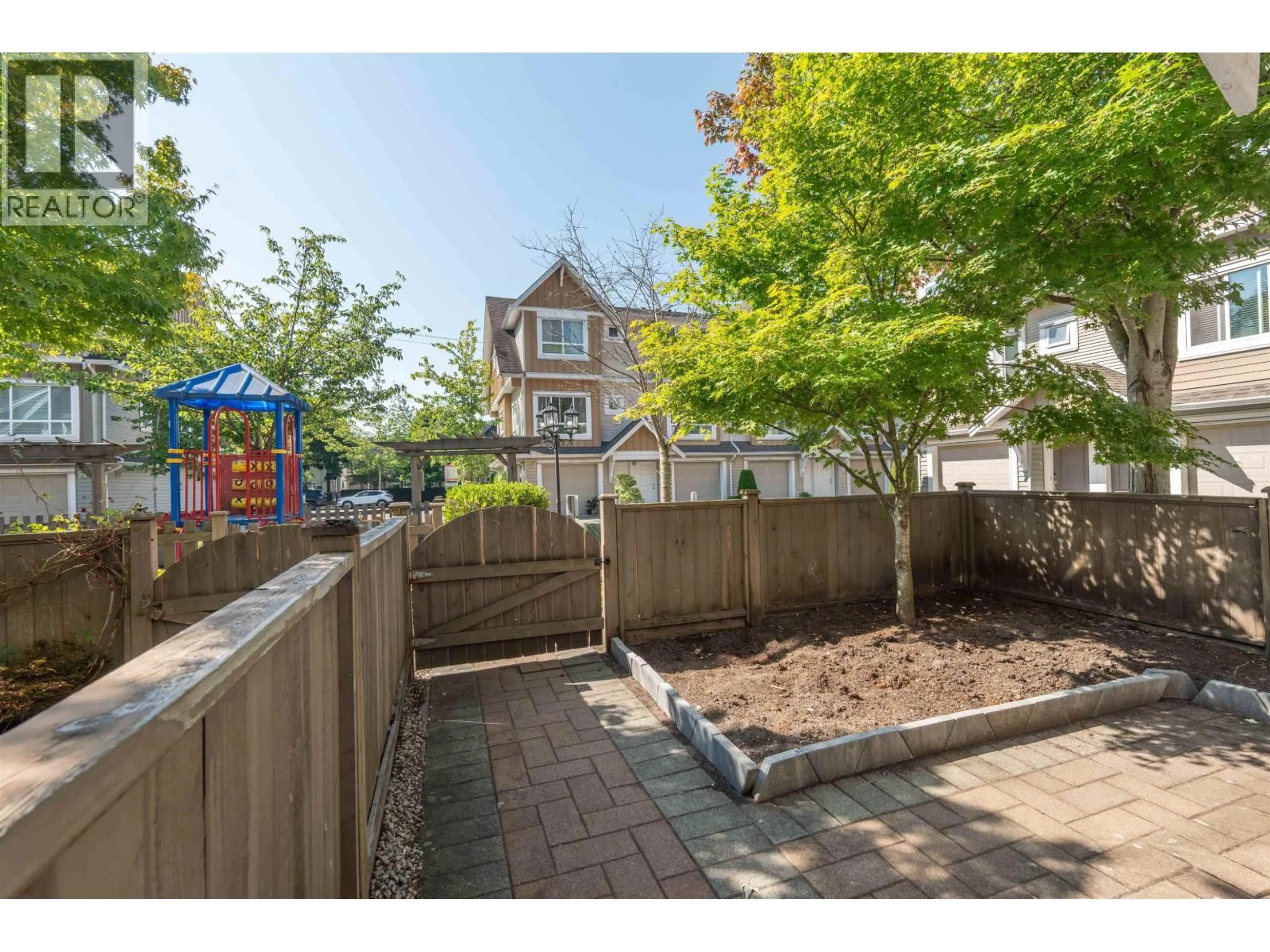 Patio, street for 5 - 9451 GRANVILLE AVENUE, Richmond British Columbia V6Y1P9