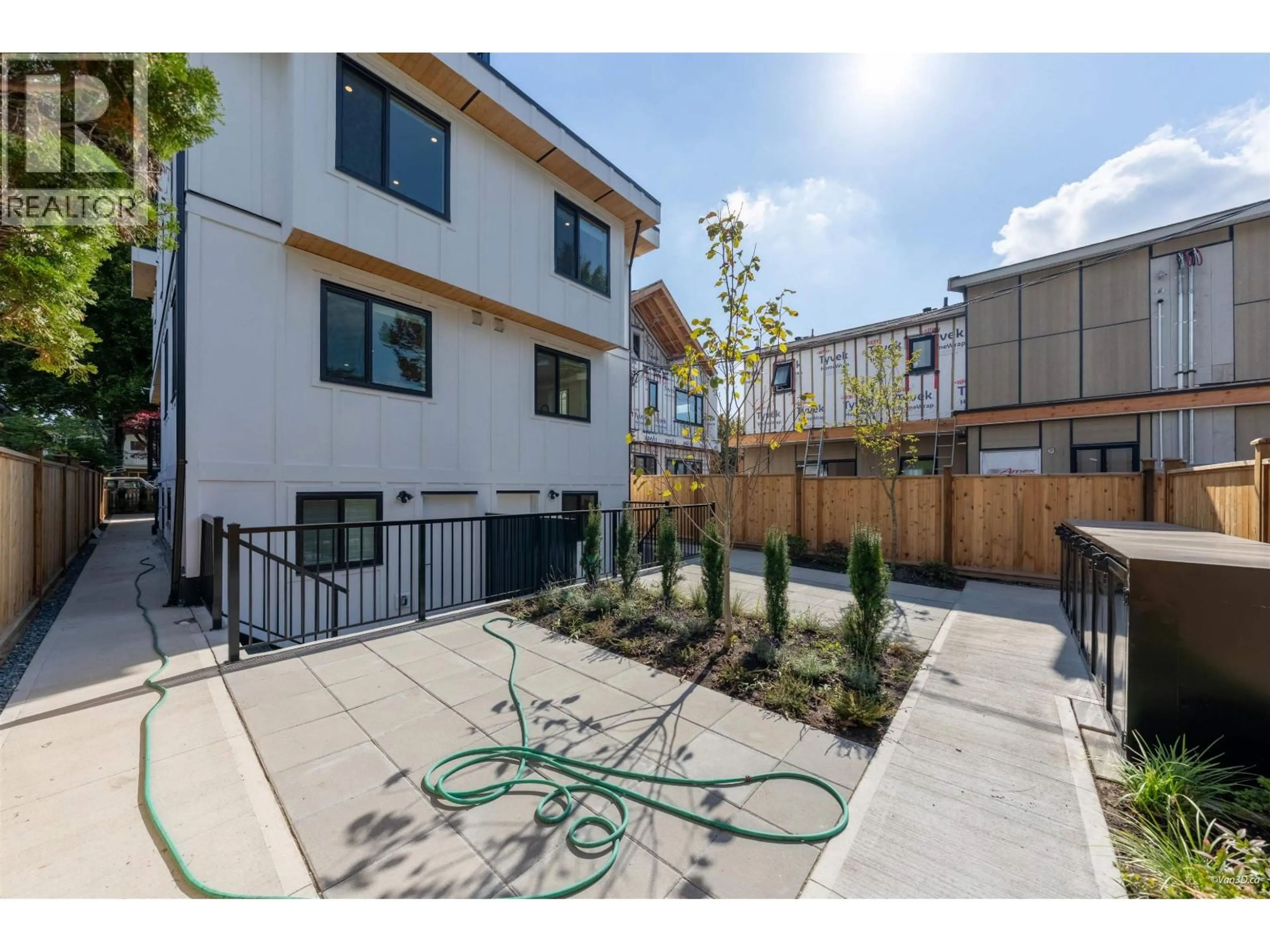 Patio, street for 1 - 5385 EARLES STREET, Vancouver British Columbia V5R3S2