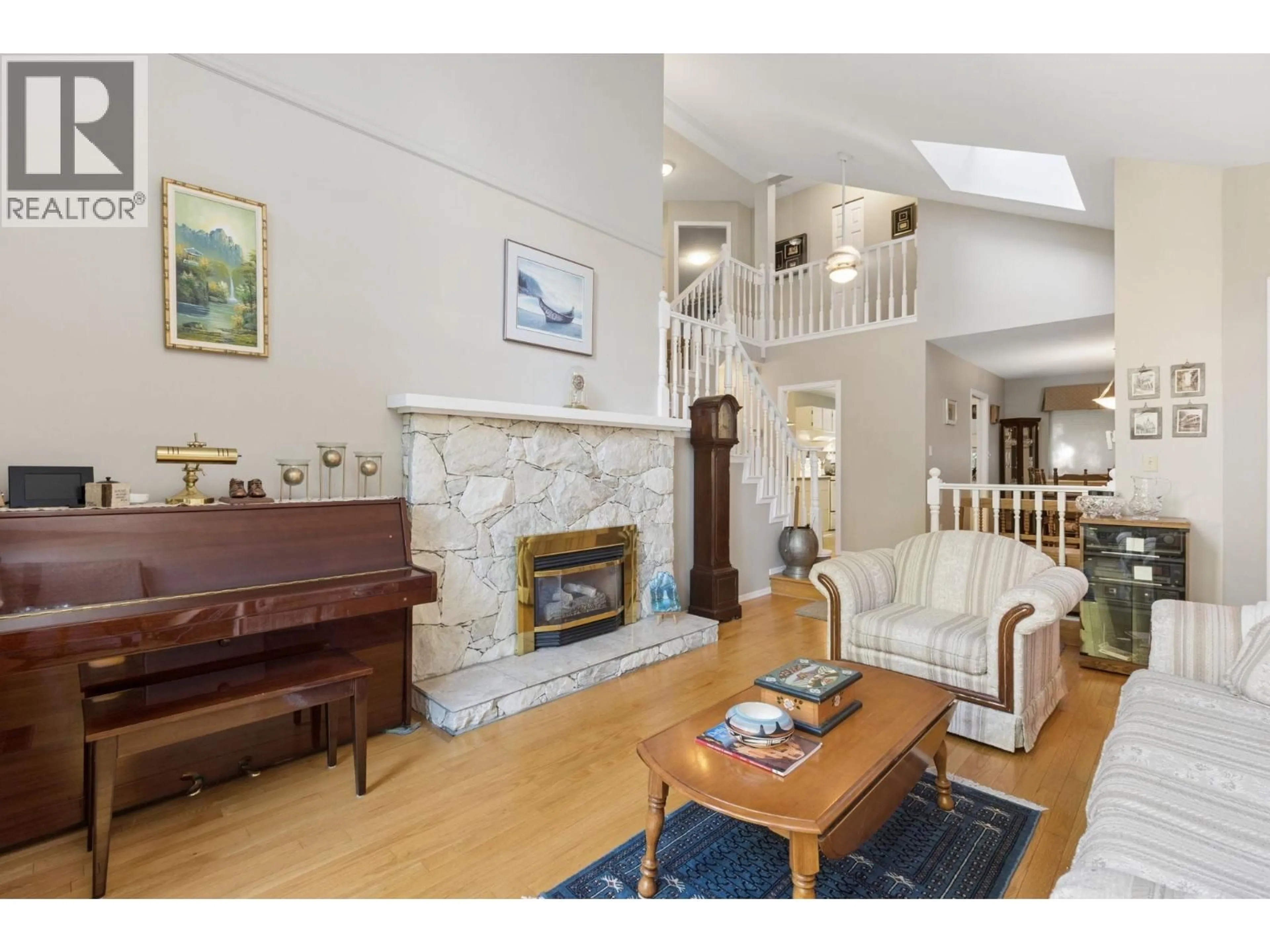 Living room with furniture, unknown for 2102 KIRKSTONE PLACE, North Vancouver British Columbia V7J3R1