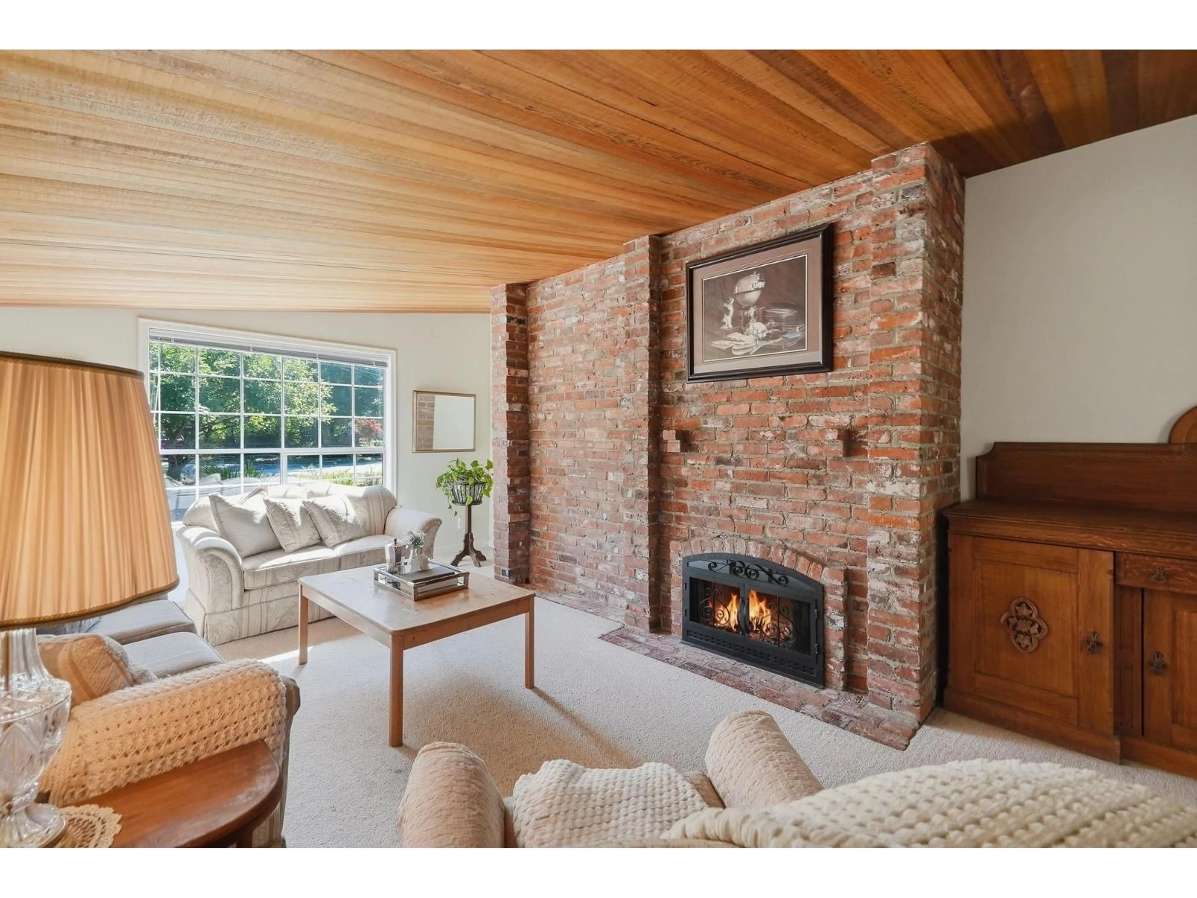 Living room with furniture, unknown for 10461 MAIN STREET, Delta British Columbia V4C2P7