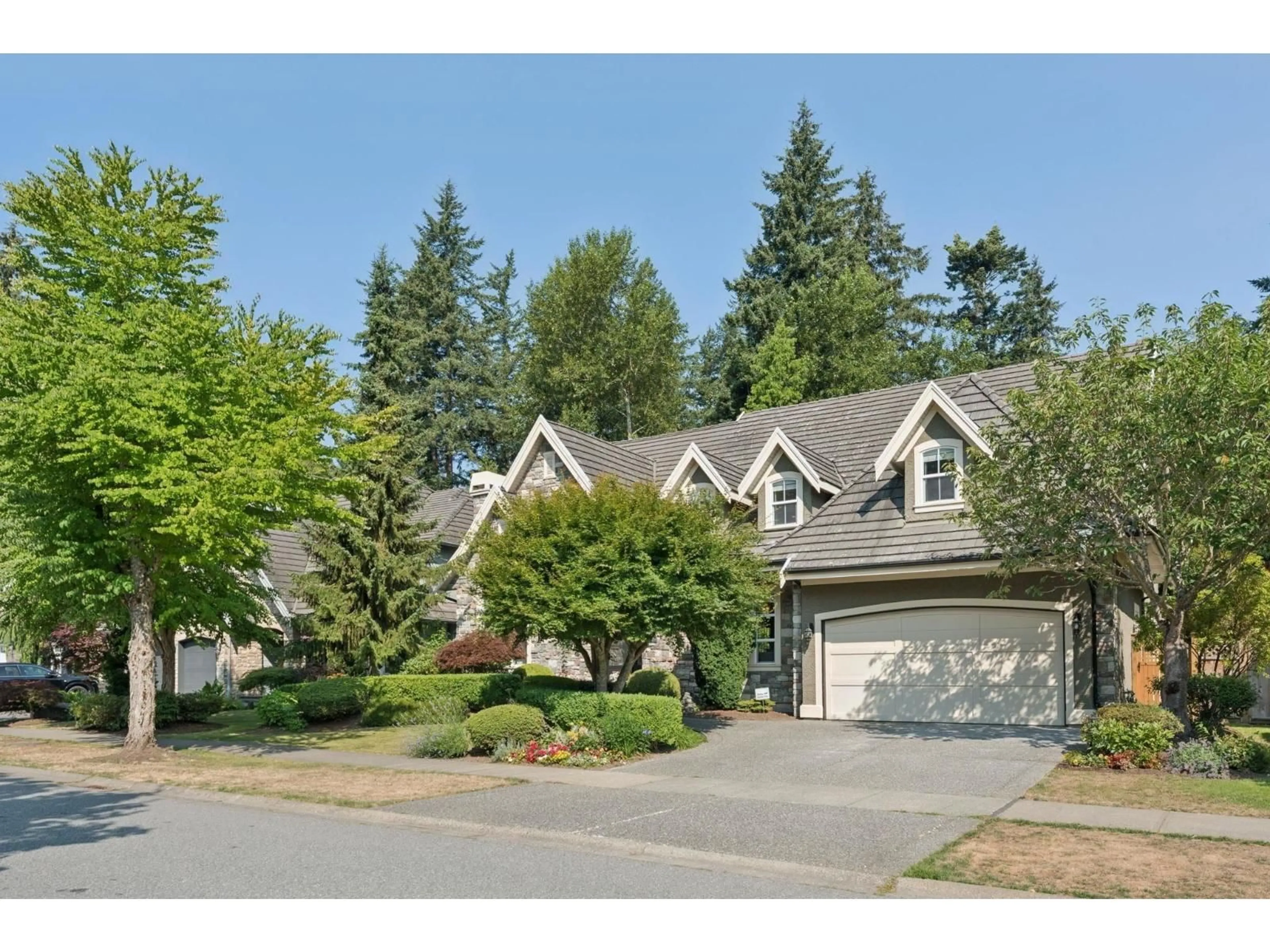 Home with vinyl exterior material, street for 14185 33 AVENUE, Surrey British Columbia V4P3M1