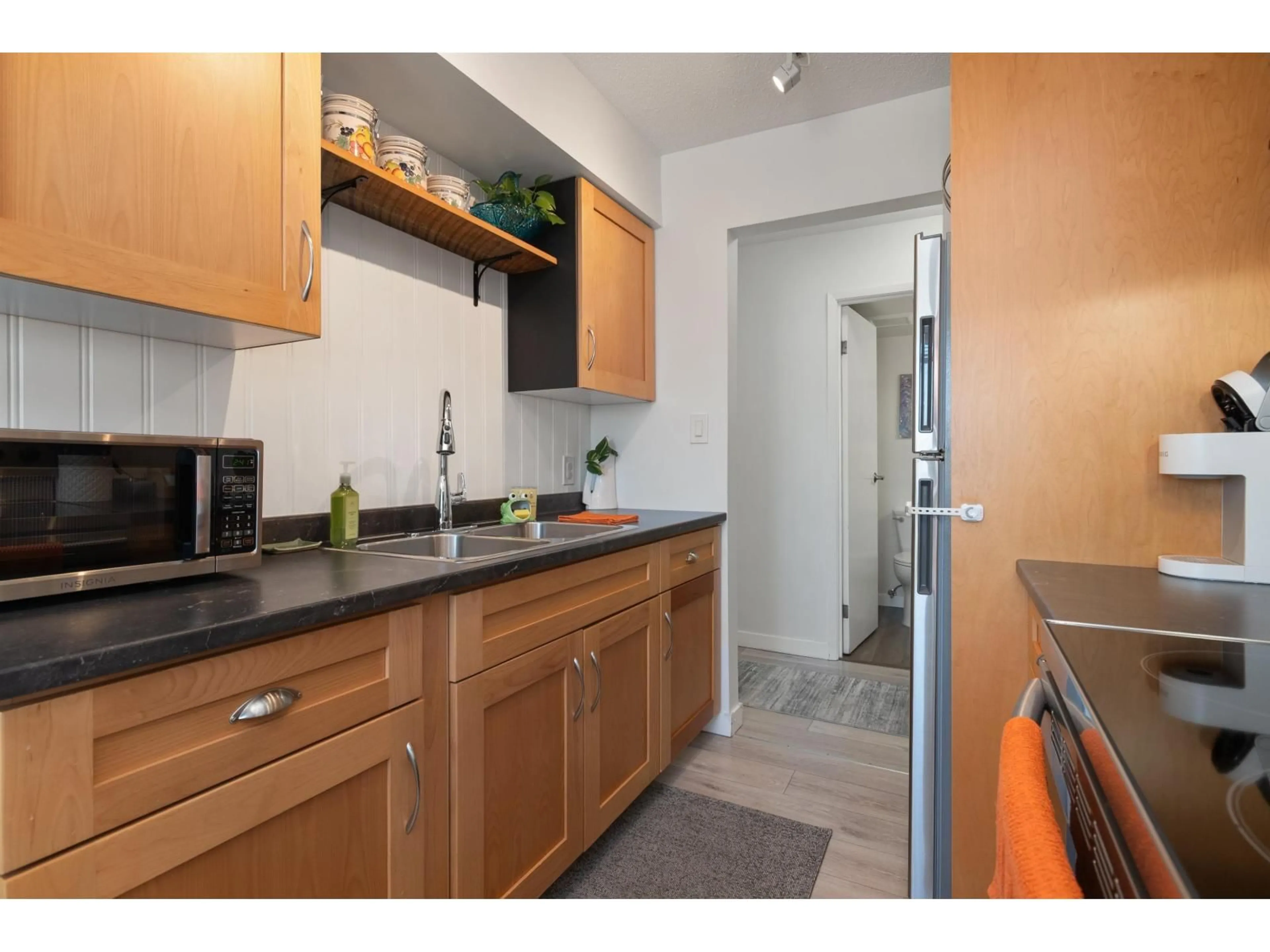 Standard kitchen, unknown for 313 - 2211 CLEARBROOK ROAD, Abbotsford British Columbia V2T2X4
