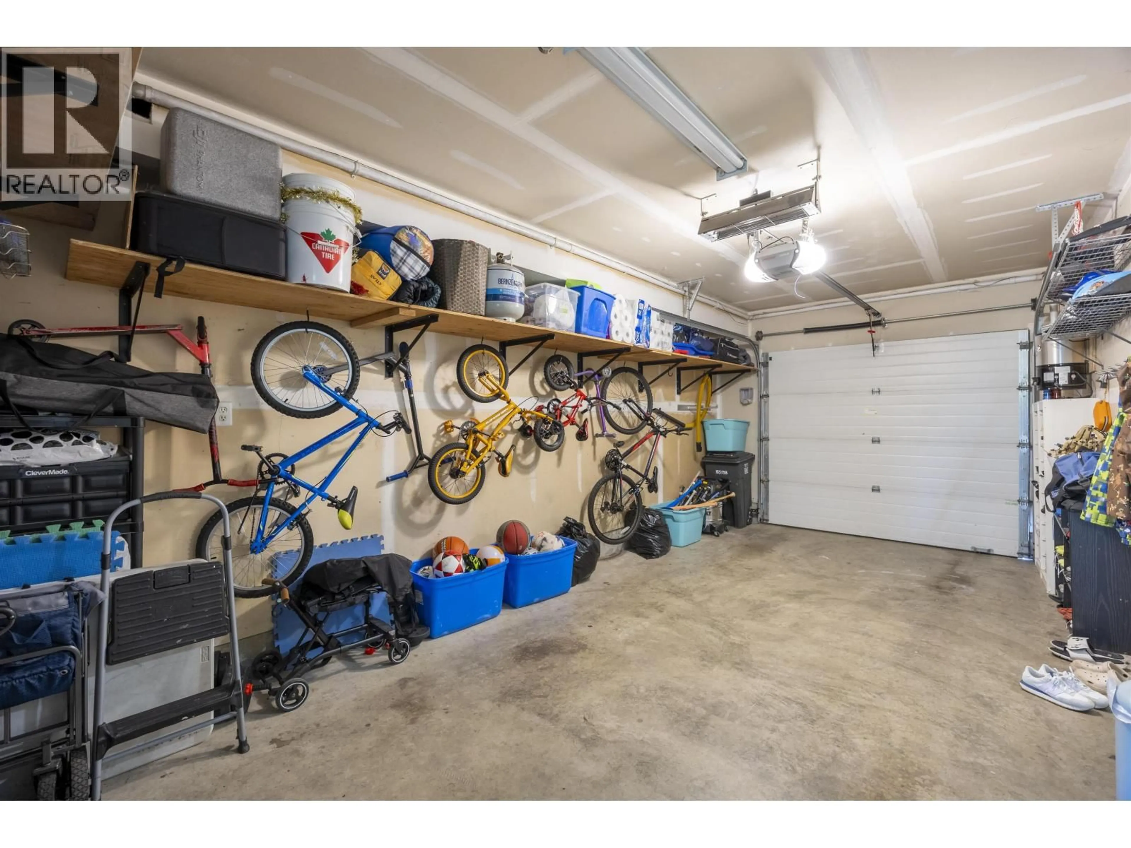 Indoor garage for 42 - 19141 124 AVENUE, Pitt Meadows British Columbia V3Y2V6