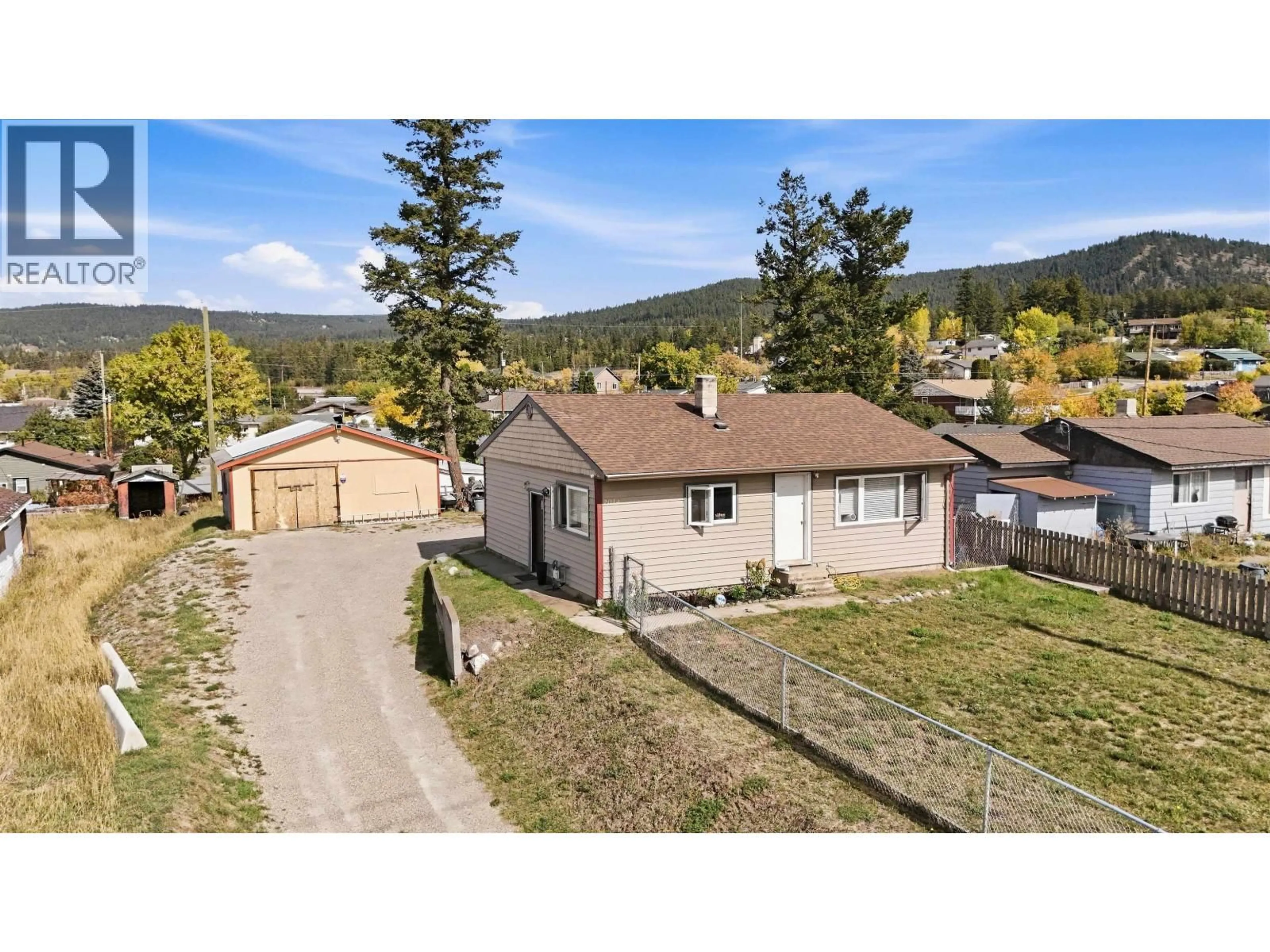 A pic from outside/outdoor area/front of a property/back of a property/a pic from drone, mountain view for 2014 MACKENZIE AVENUE, Williams Lake British Columbia V2G1P3