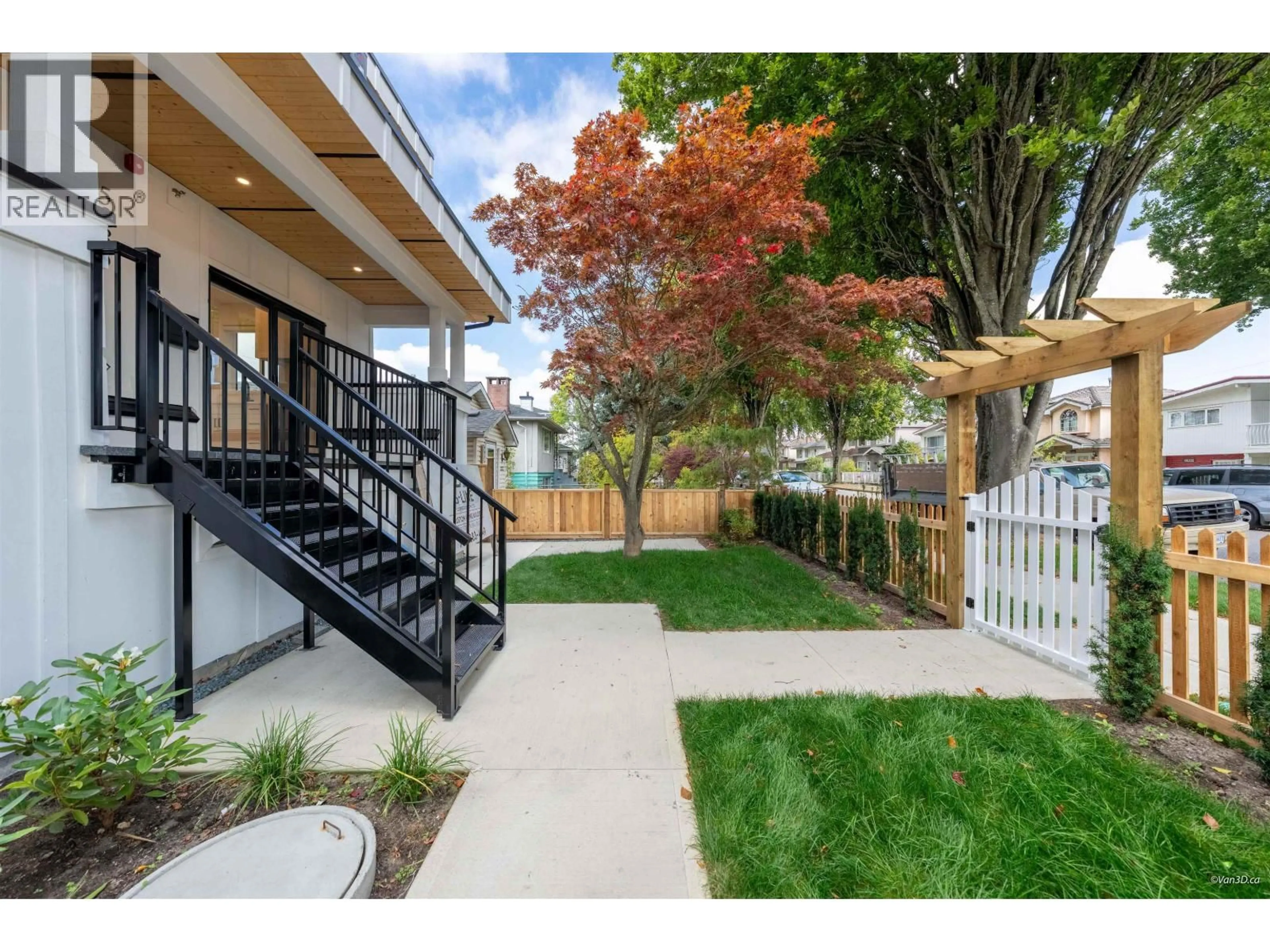 Unknown for 2 - 5385 EARLES STREET, Vancouver British Columbia V5R3S2