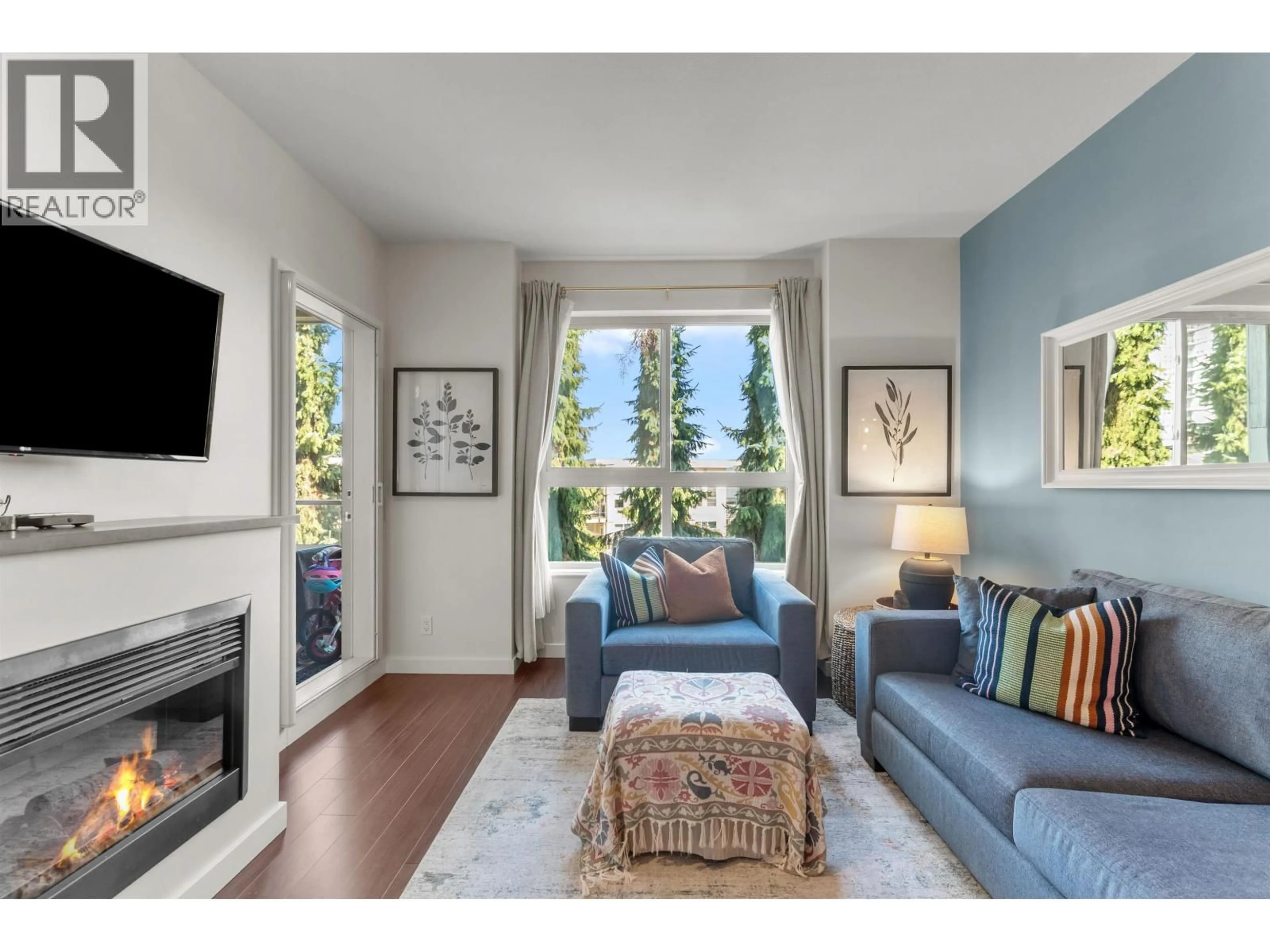 Living room with furniture, unknown for 203 - 255 ROSS DRIVE, New Westminster British Columbia V3L0C7