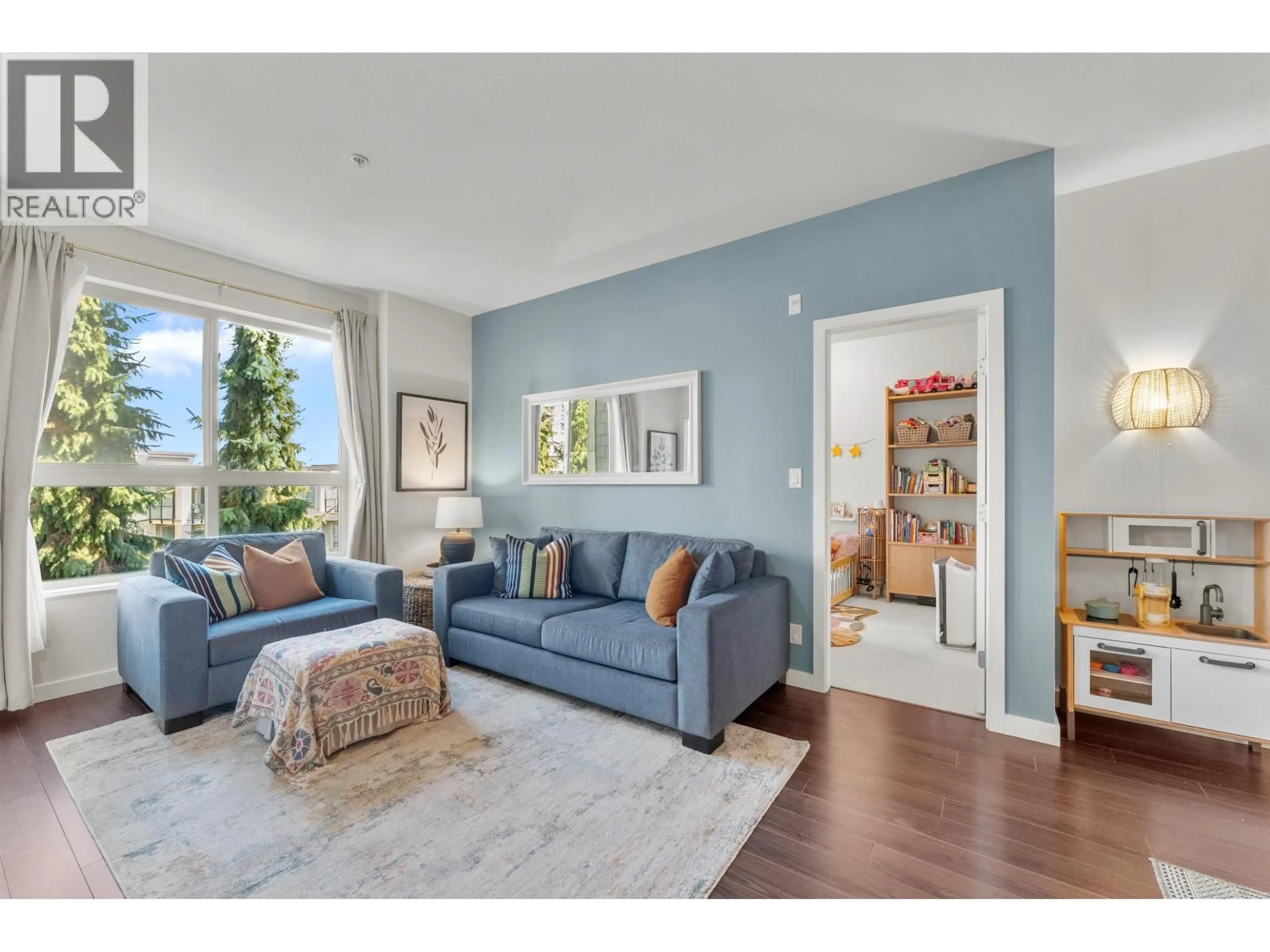 Living room with furniture, unknown for 203 - 255 ROSS DRIVE, New Westminster British Columbia V3L0C7