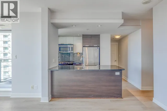 2501 - 2968 GLEN DRIVE, Coquitlam 3