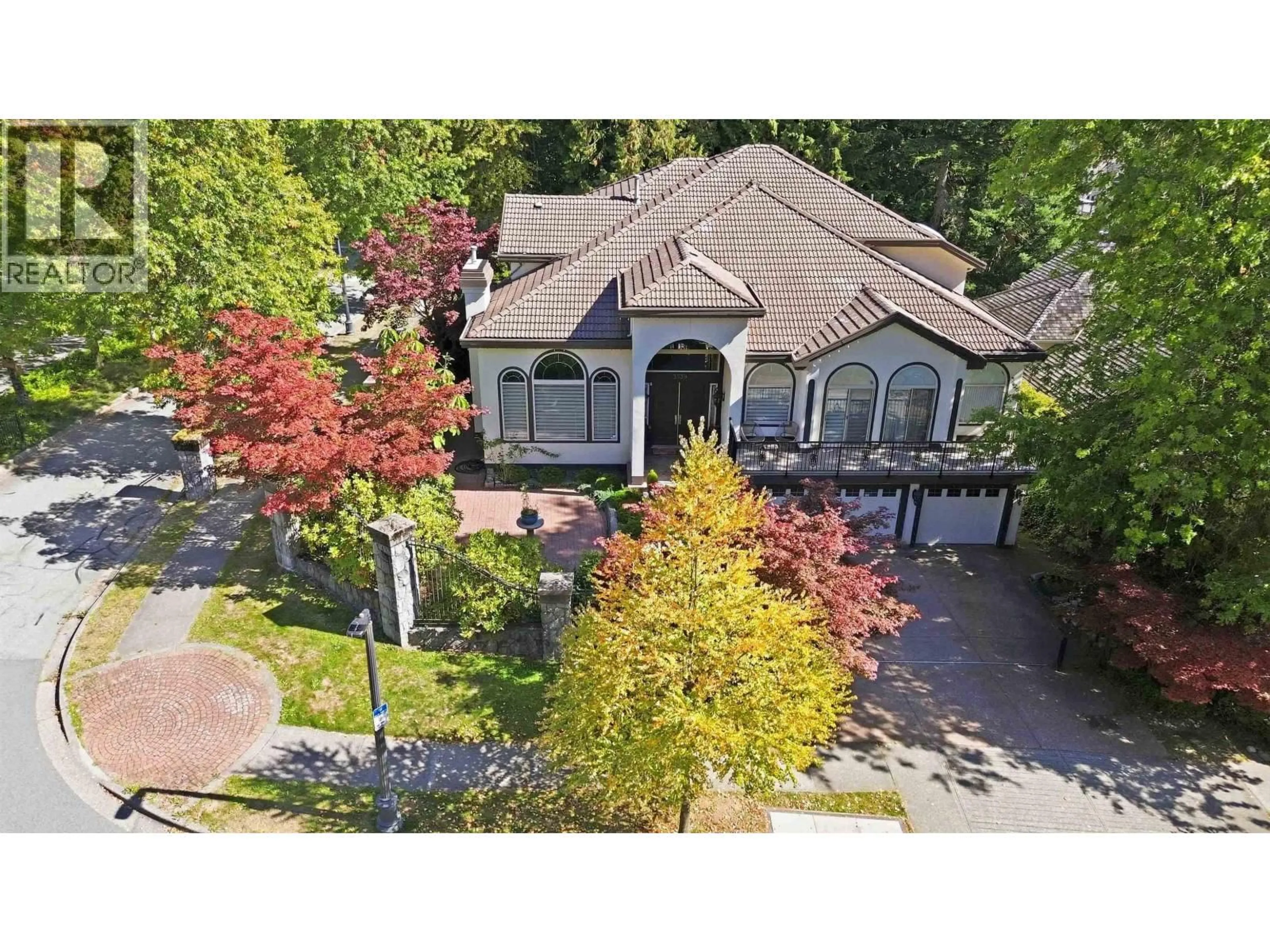 A pic from outside/outdoor area/front of a property/back of a property/a pic from drone, street for 3339 PLATEAU BOULEVARD, Coquitlam British Columbia V3E3B8