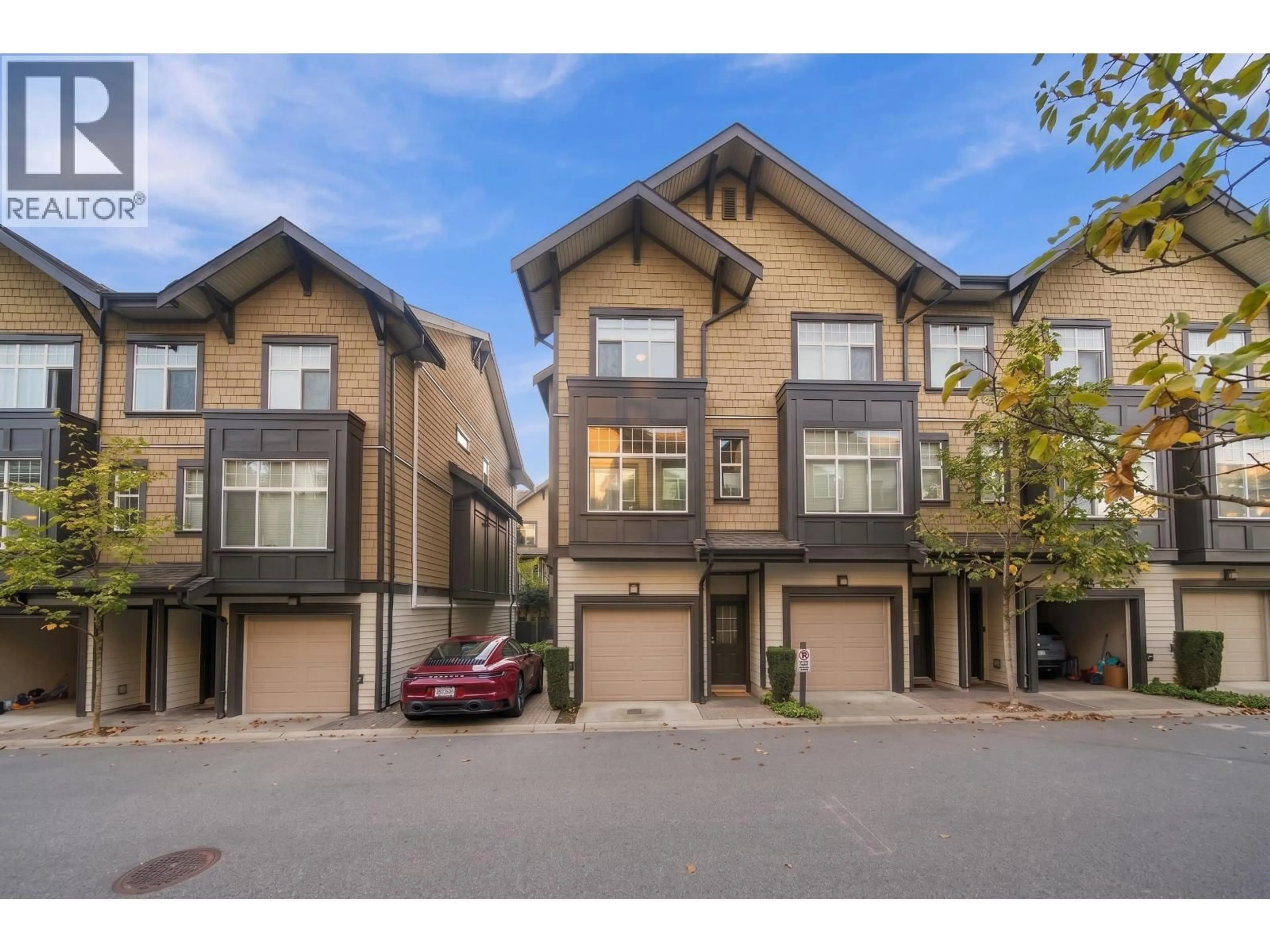 A pic from outside/outdoor area/front of a property/back of a property/a pic from drone, street for 38 - 6088 BERESFORD STREET, Burnaby British Columbia V5J0G2
