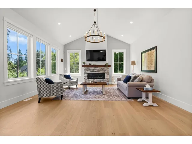 4567 MAYSFIELD CRESCENT, Langley 5