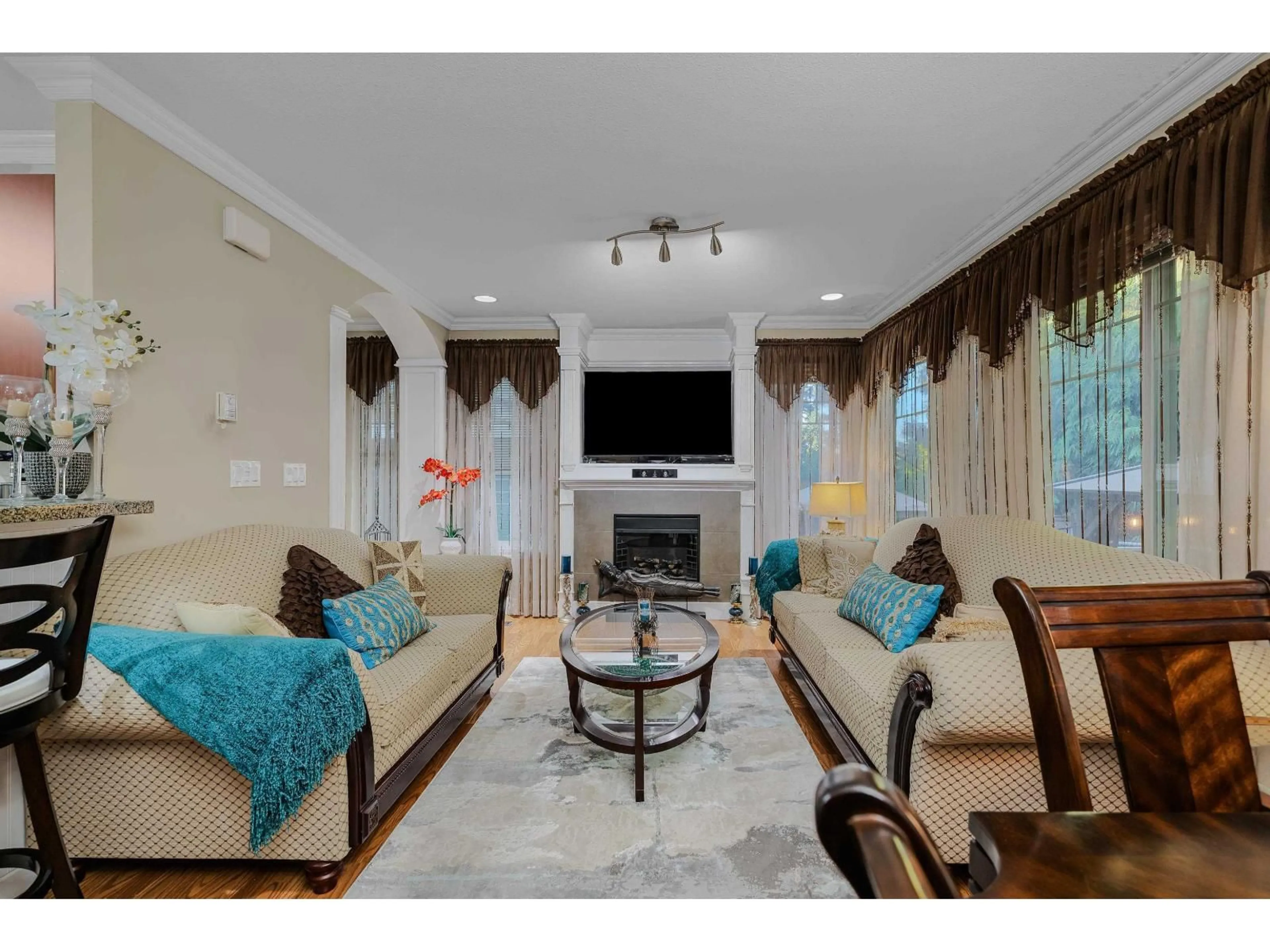 Living room with furniture, unknown for 44 - 6110 138TH STREET, Surrey British Columbia V3X3V6