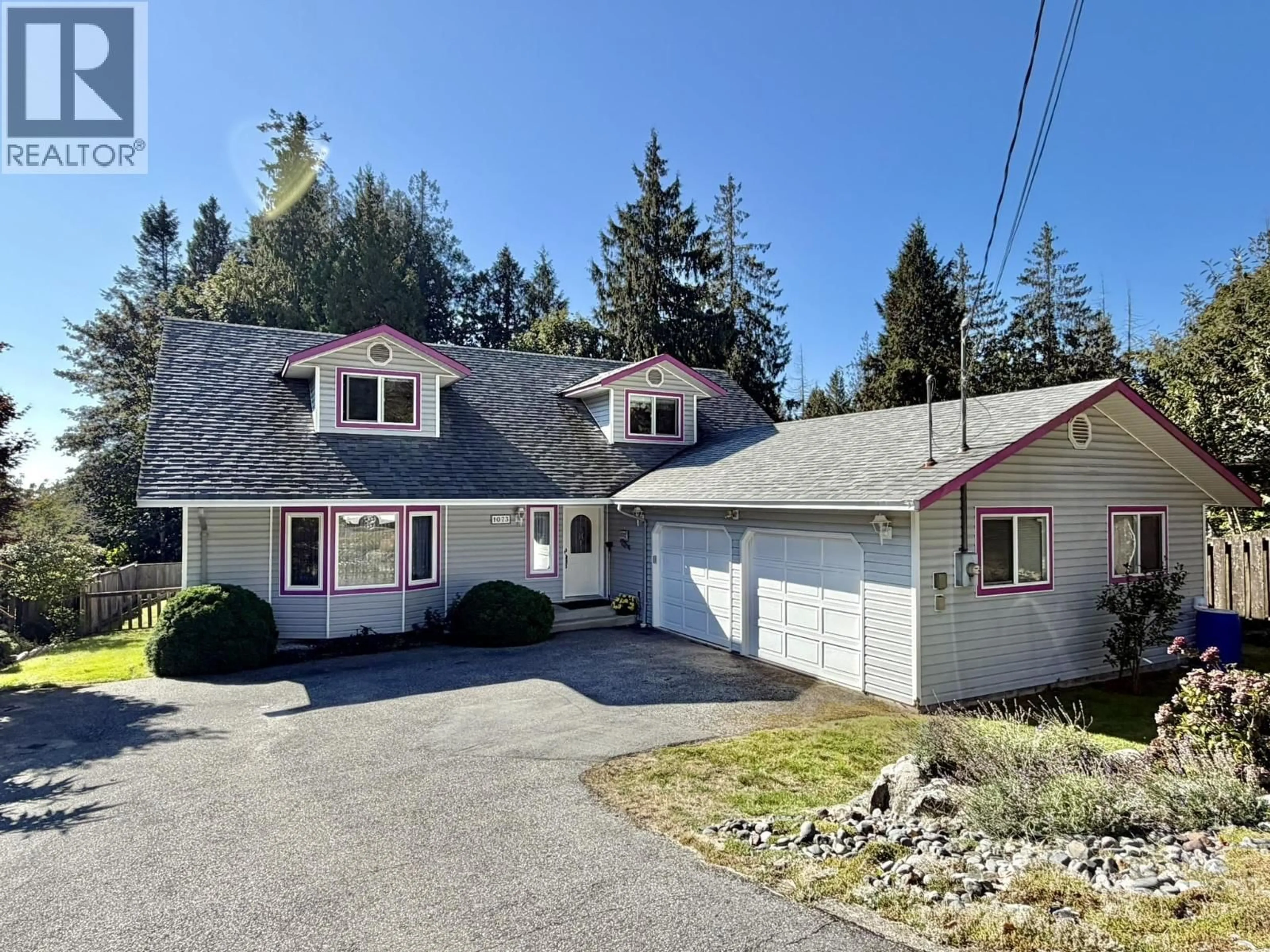 A pic from outside/outdoor area/front of a property/back of a property/a pic from drone, street for 1073 GRANDVIEW ROAD, Gibsons British Columbia V0N1V3