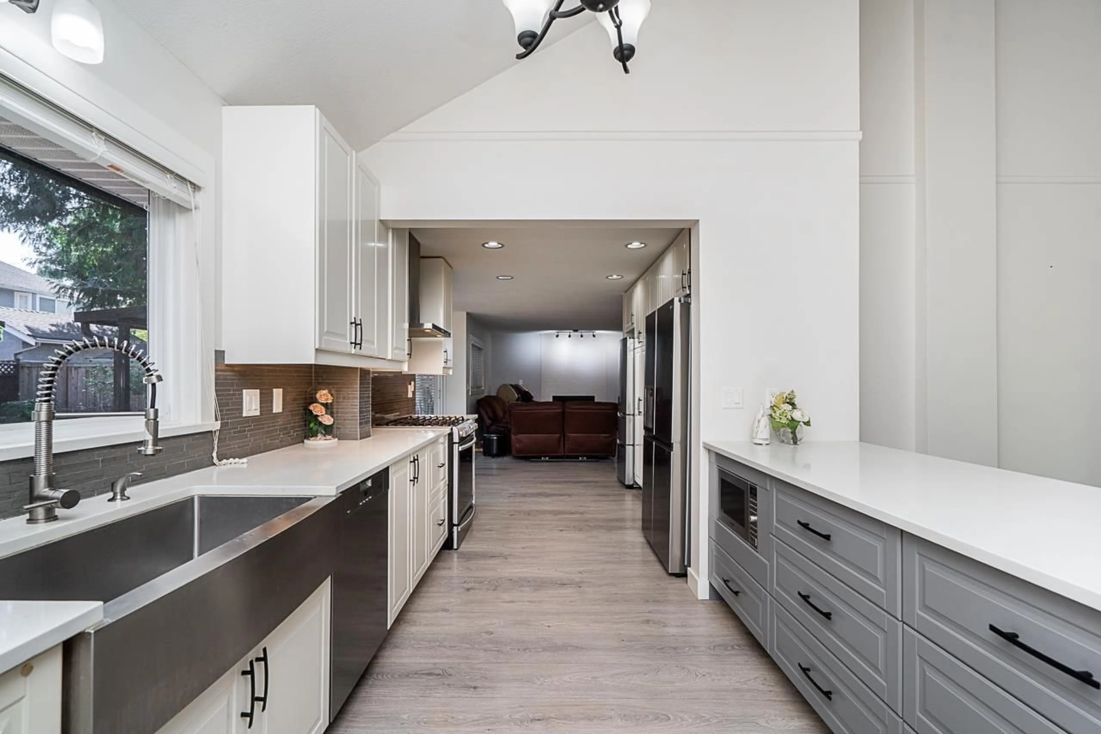 Contemporary kitchen, ceramic/tile floor for 9290 203B STREET, Langley British Columbia V1M2L9