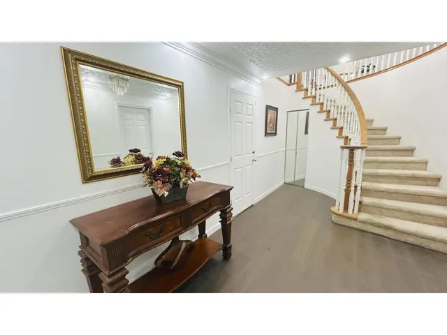 14962 96A AVENUE, Surrey 4