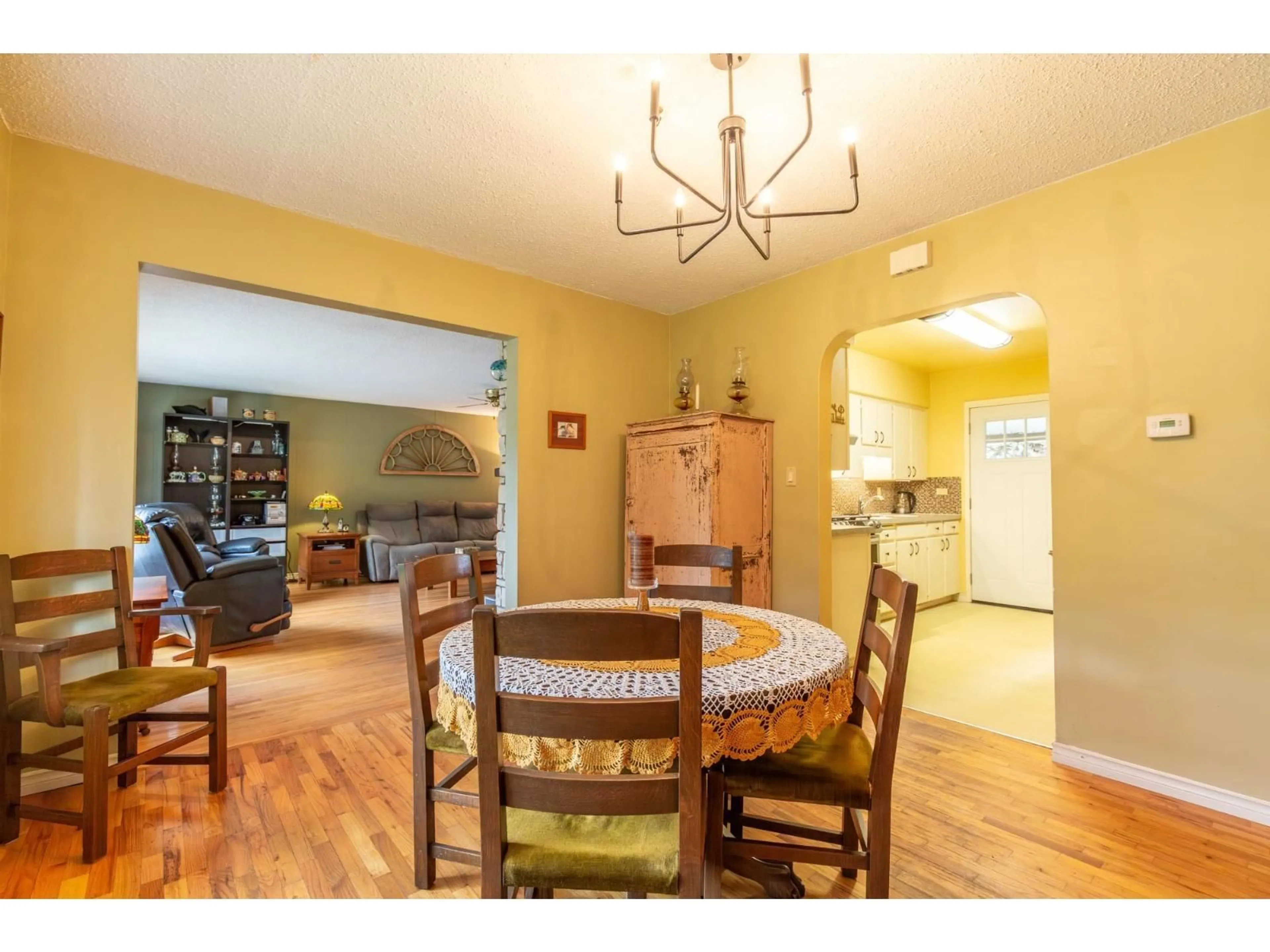 Dining room, unknown for 13221 112B AVENUE, Surrey British Columbia V3R2H4