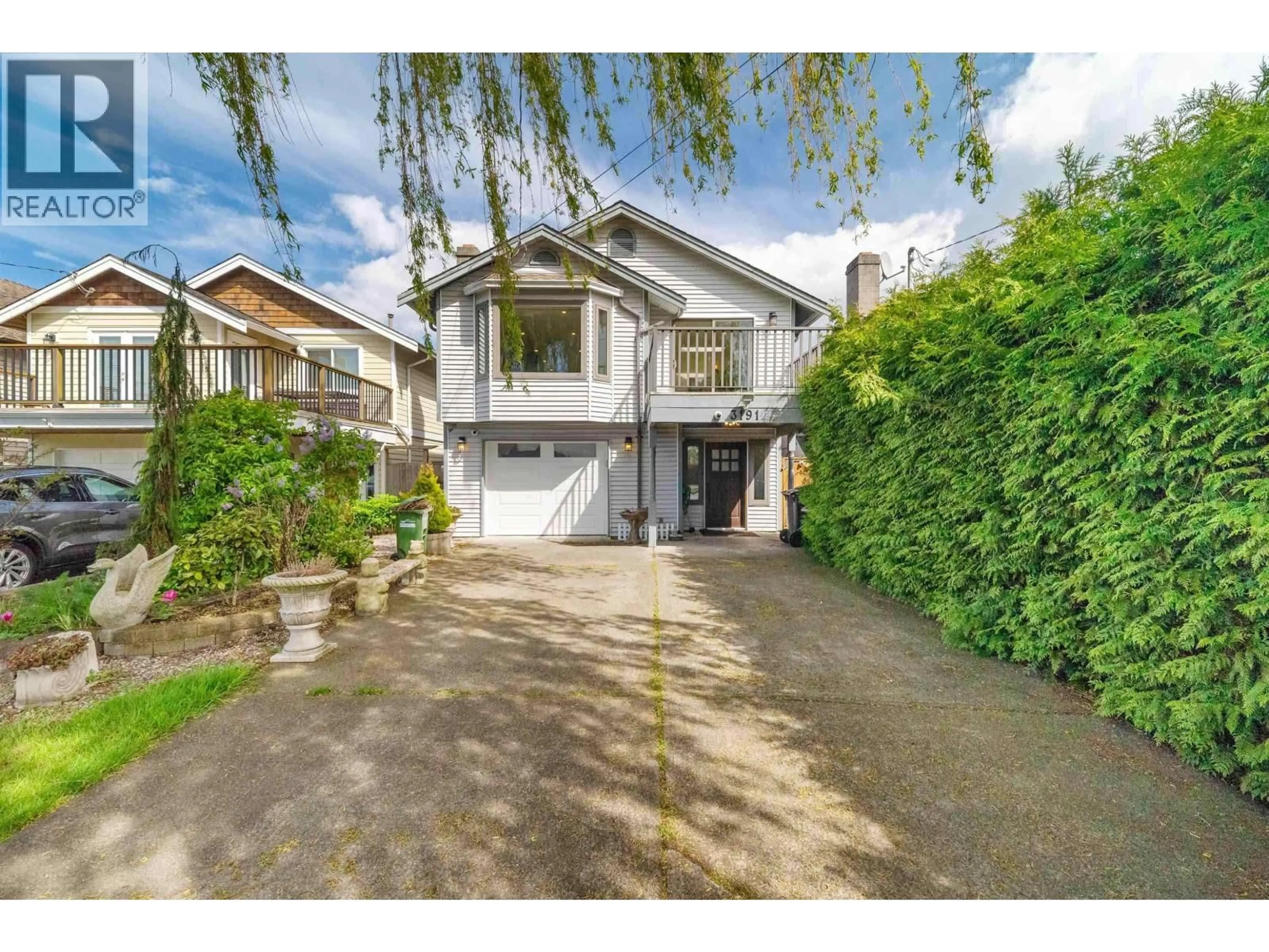 A pic from outside/outdoor area/front of a property/back of a property/a pic from drone, street for 3191 CHATHAM STREET, Richmond British Columbia V7E6B8