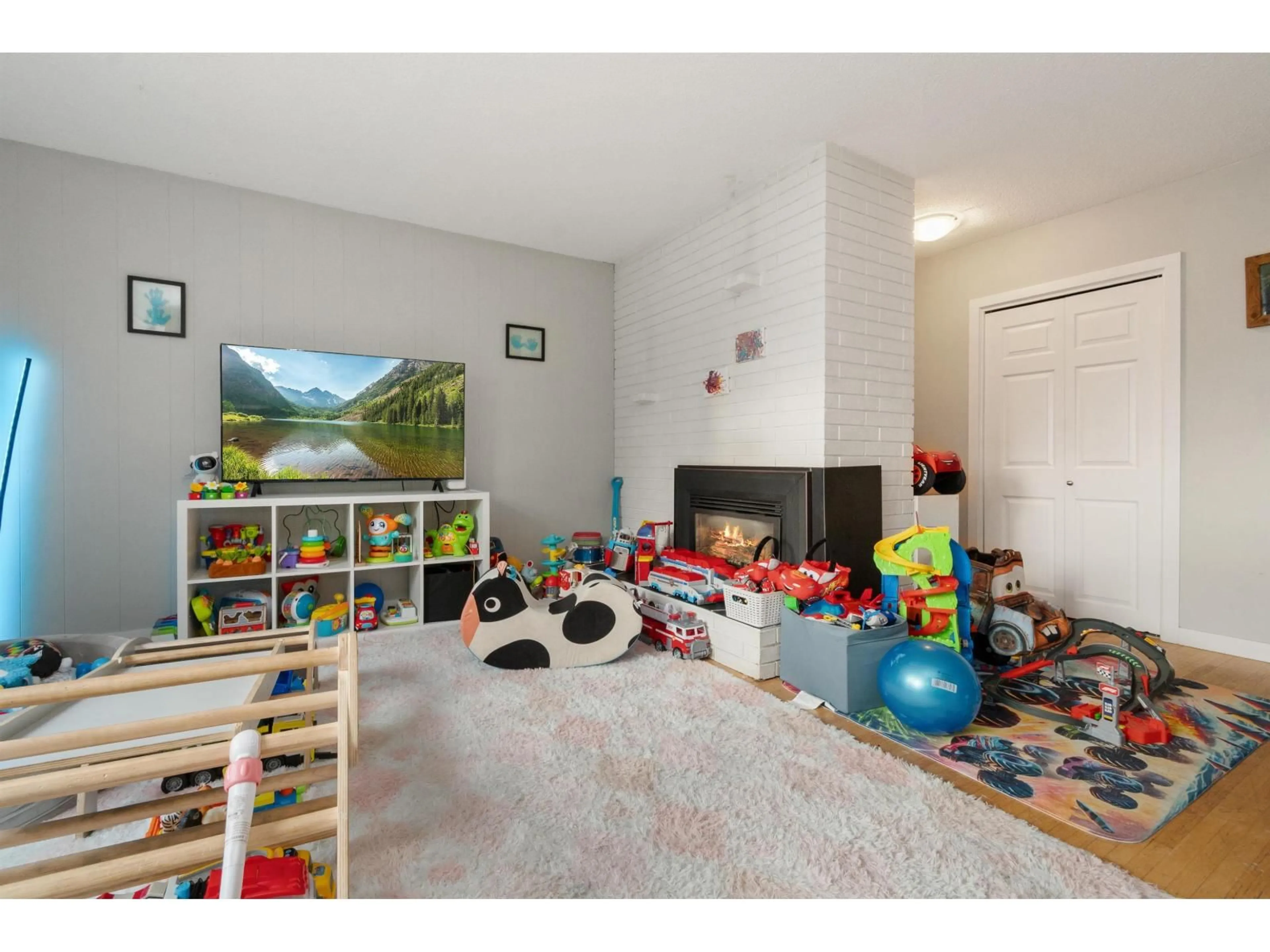 A pic of a room for 9542 YOUNG ROAD, Chilliwack British Columbia V2P4S8