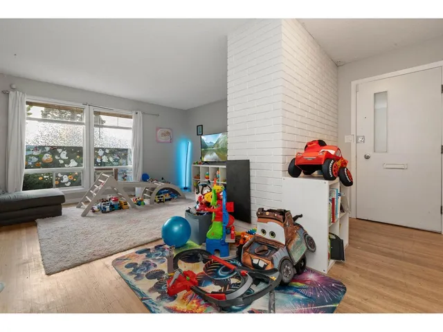 9542 YOUNG ROAD, Chilliwack 4