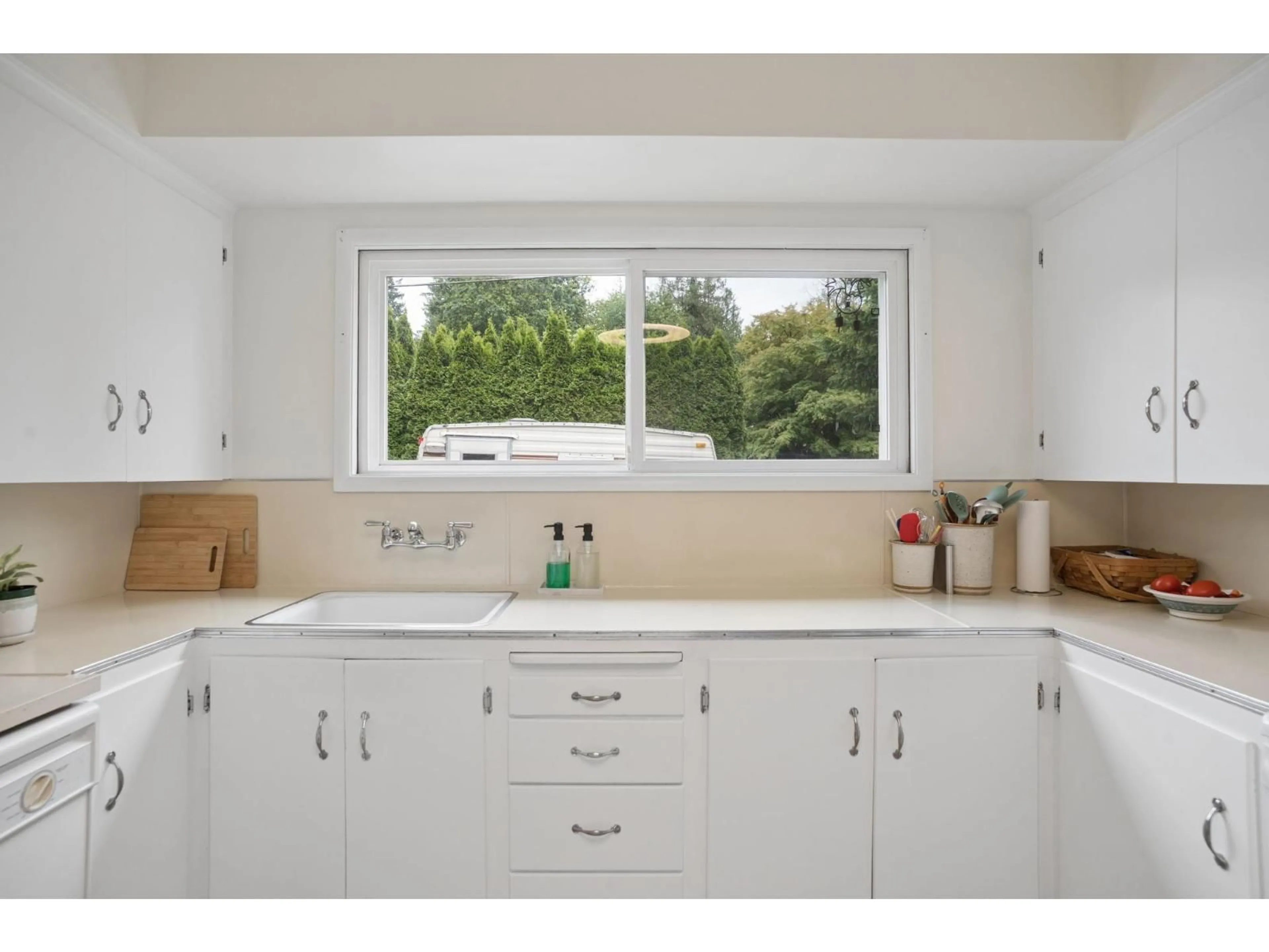 Standard kitchen, ceramic/tile floor for 10996 MCADAM ROAD, Delta British Columbia V4C3E8