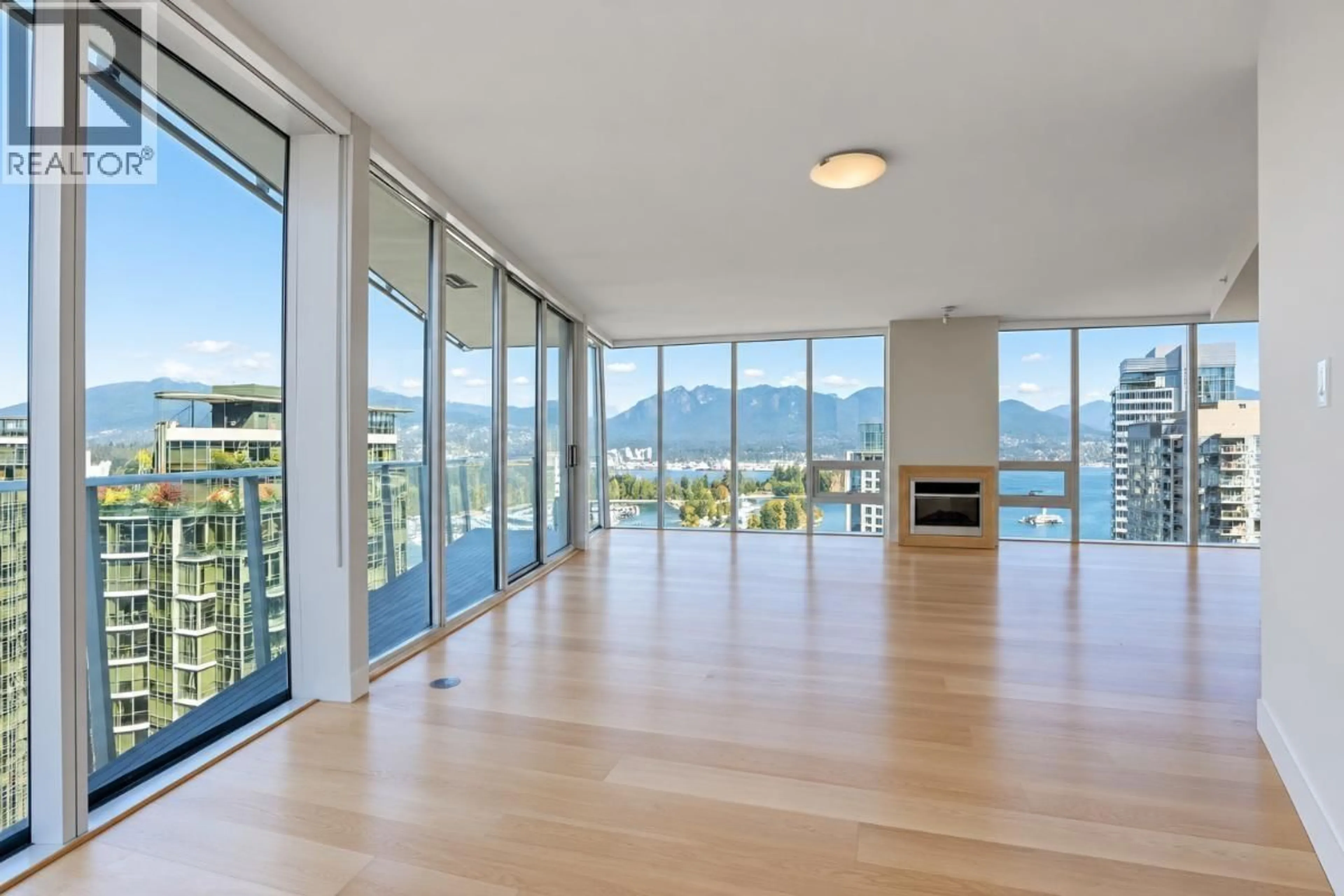 Indoor foyer for 2701 - 1277 MELVILLE STREET, Vancouver British Columbia V6E0A4