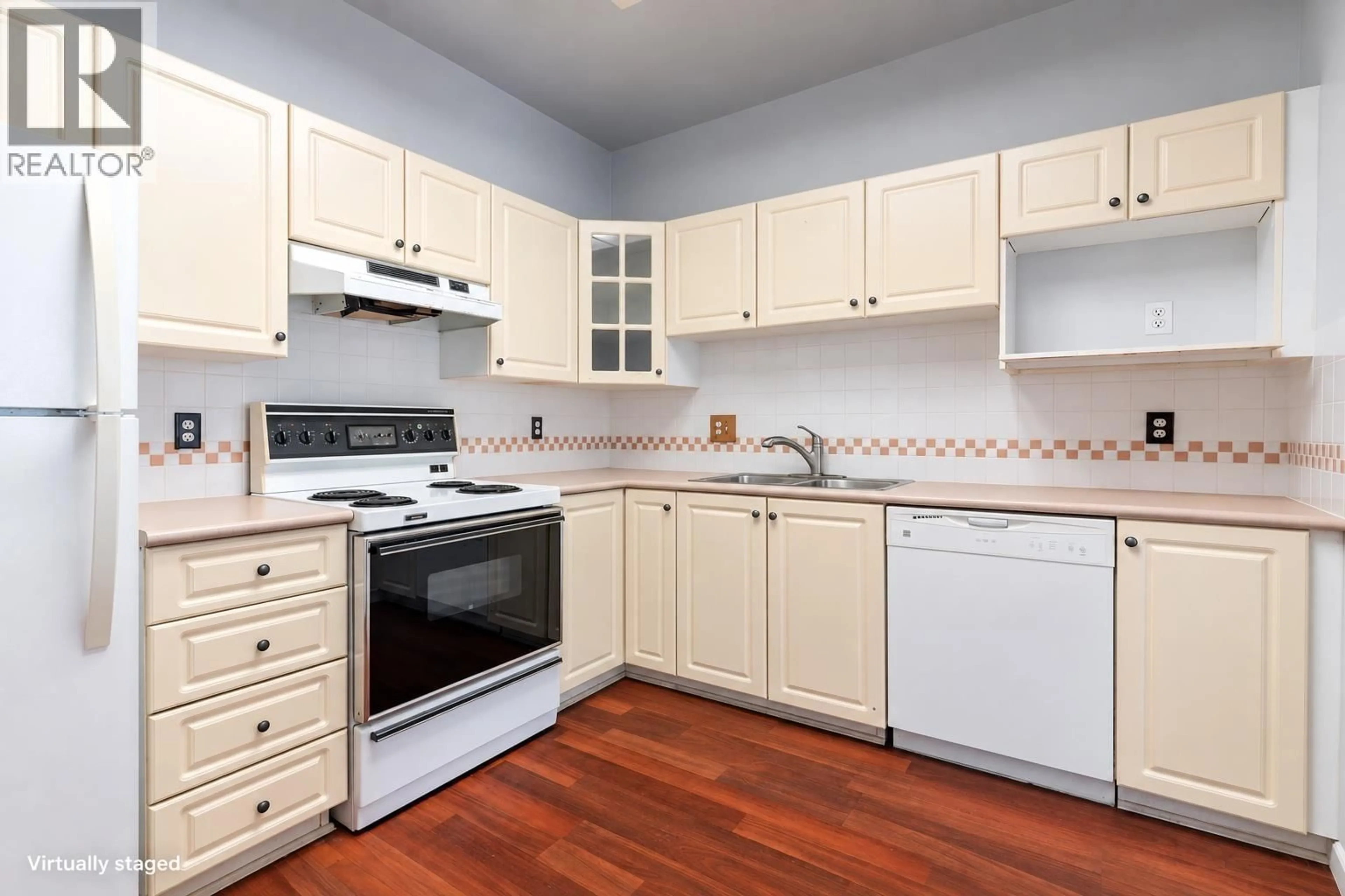 Standard kitchen, unknown for 311 - 4738 53 STREET, Delta British Columbia V4K2Z1