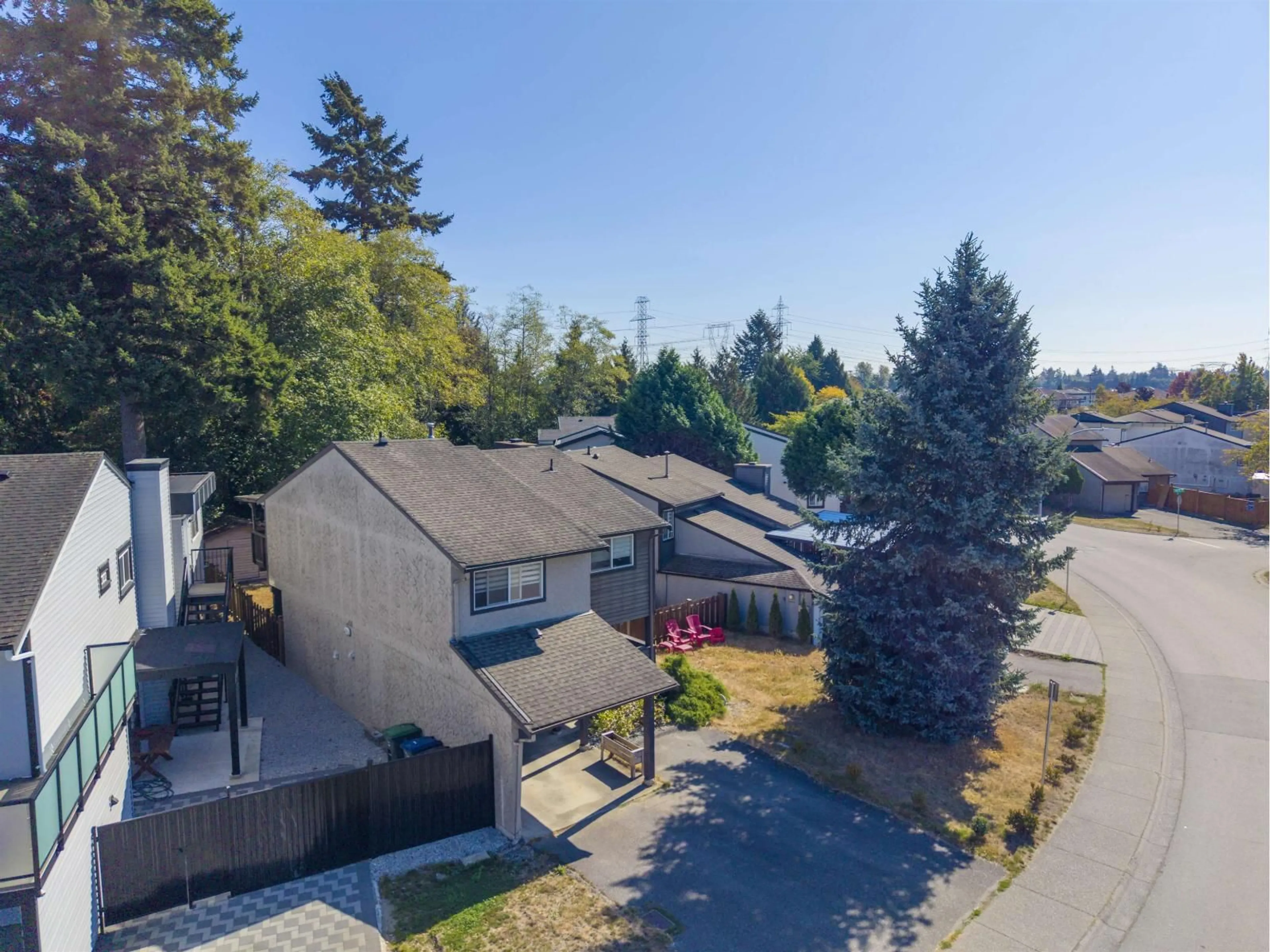 A pic from outside/outdoor area/front of a property/back of a property/a pic from drone, street for 7674 125 STREET, Surrey British Columbia V3W7W4