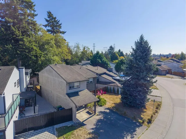 7674 125 STREET, Surrey 2