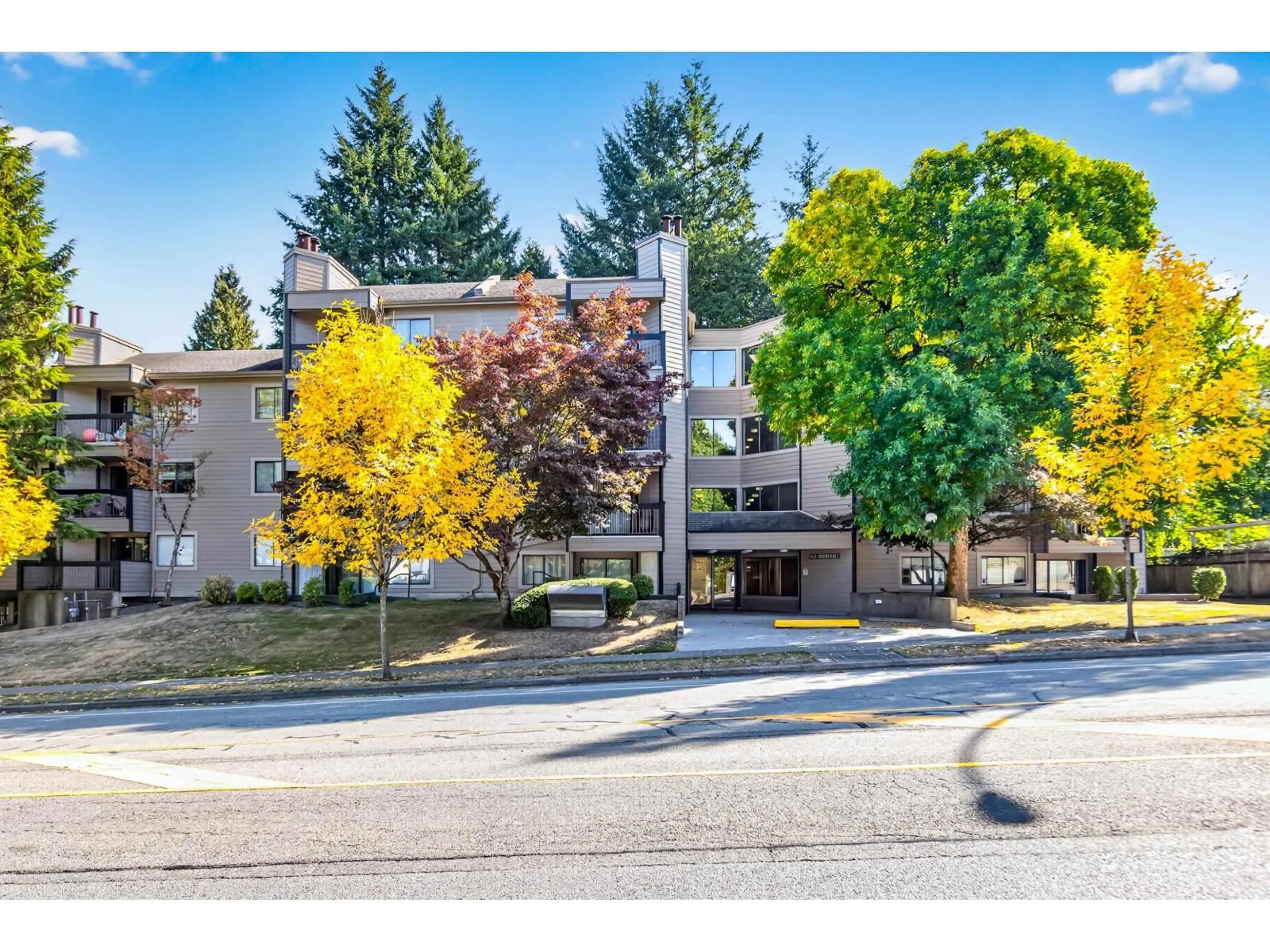 Unknown for 315 - 10530 154 STREET, Surrey British Columbia V3R8A2