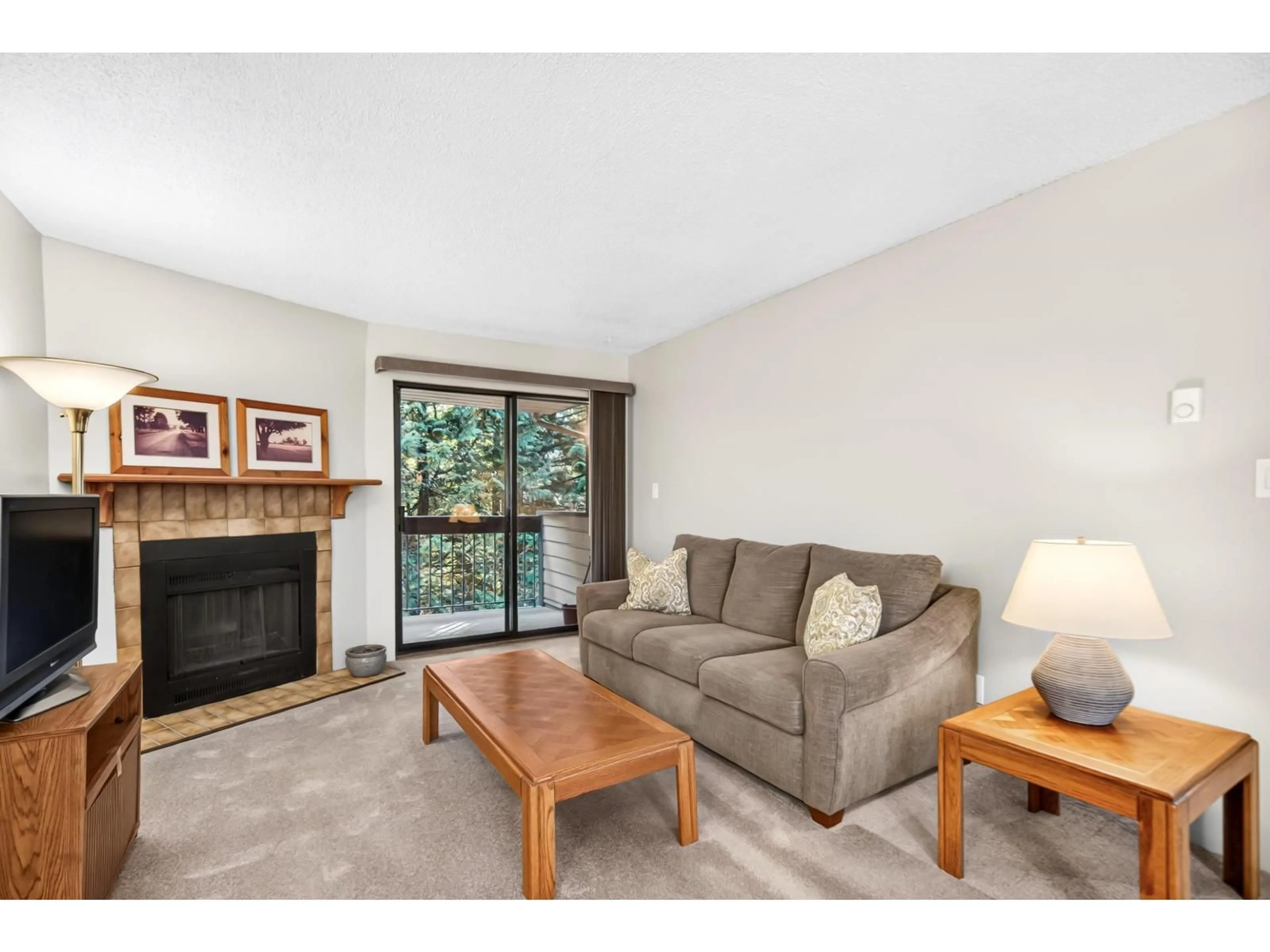 Living room with furniture, unknown for 315 - 10530 154 STREET, Surrey British Columbia V3R8A2