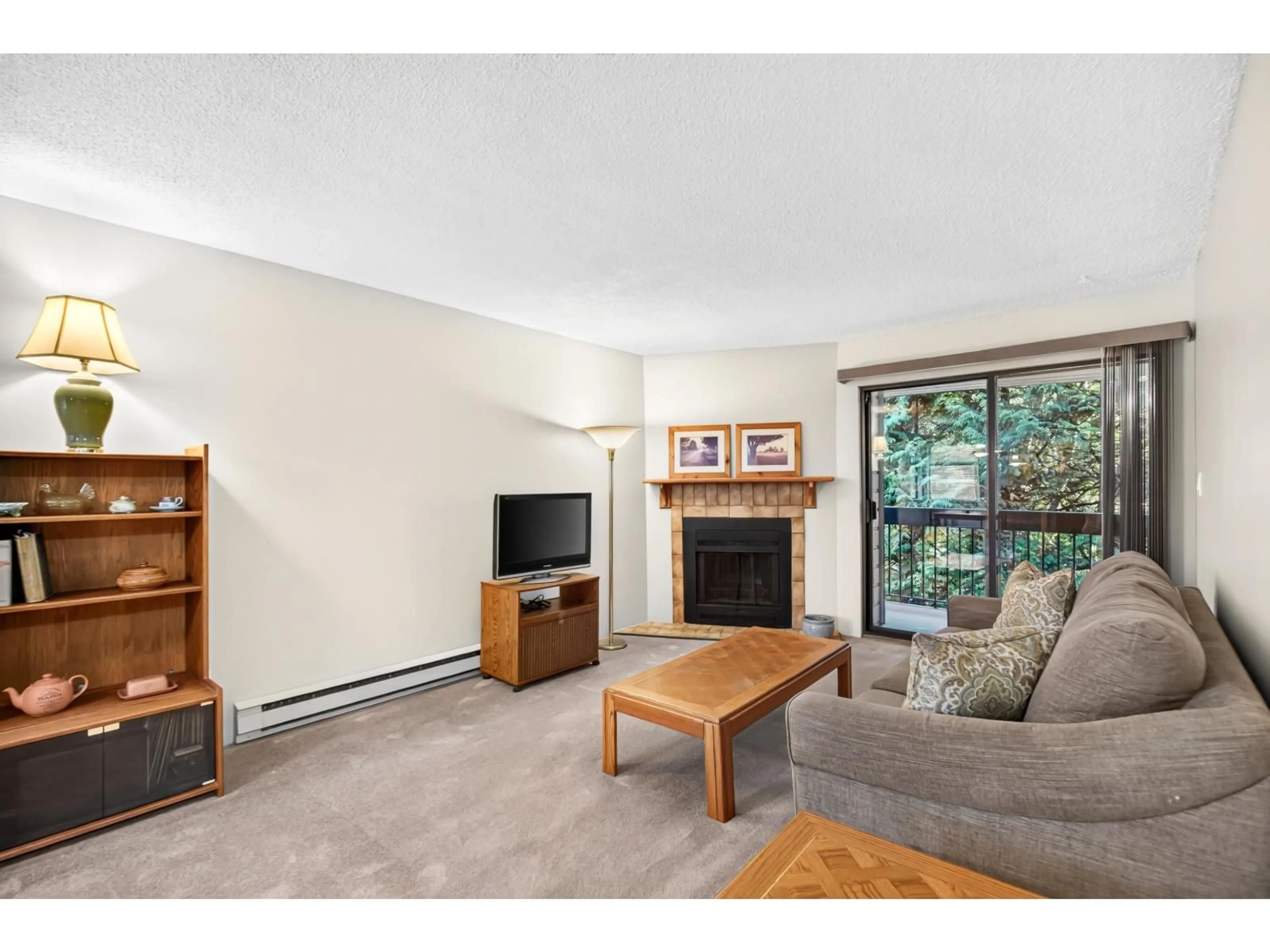 Living room with furniture, unknown for 315 - 10530 154 STREET, Surrey British Columbia V3R8A2
