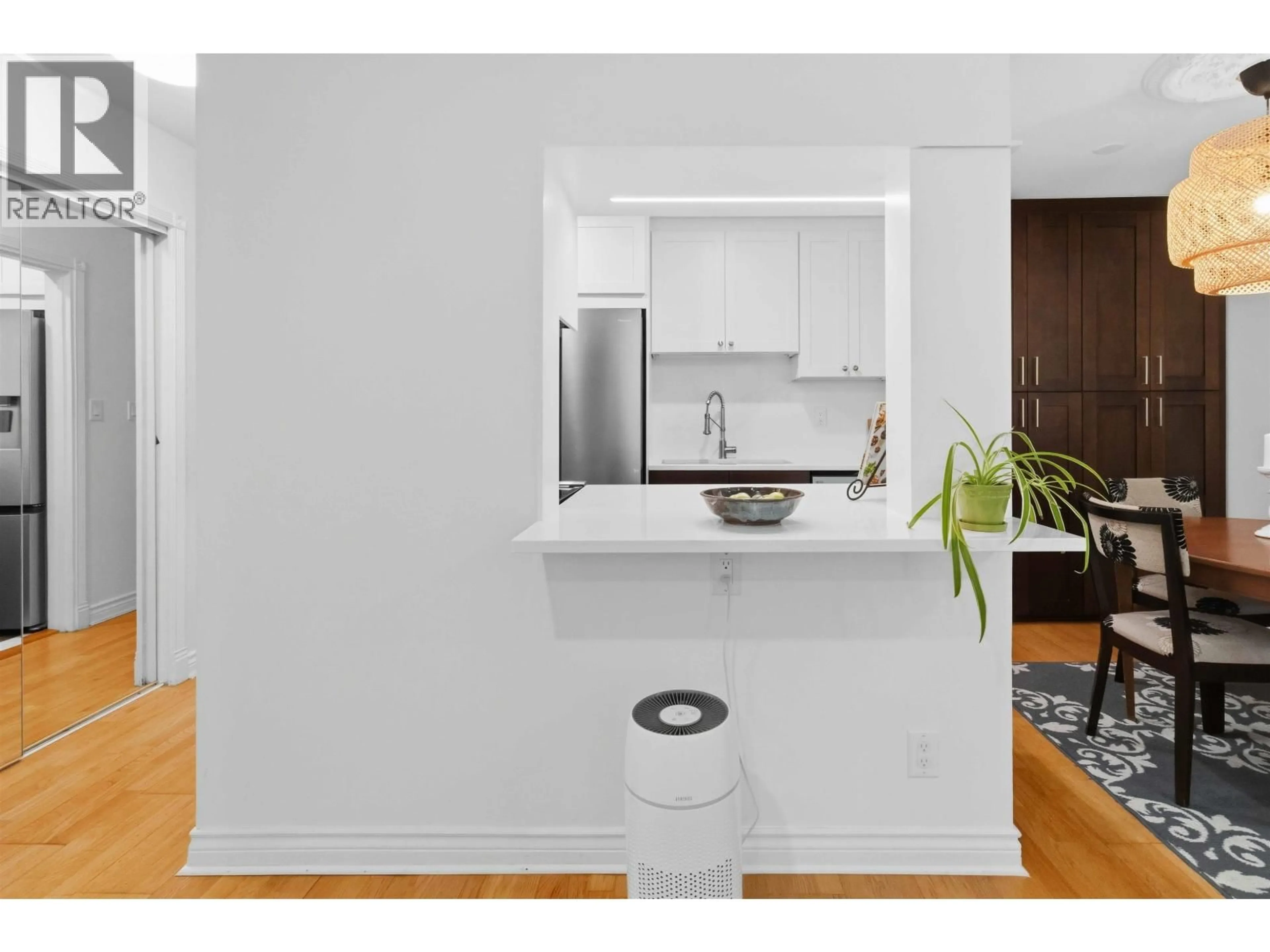 Standard kitchen, unknown for 208 - 1422 3RD AVENUE, Vancouver British Columbia V5N5R5
