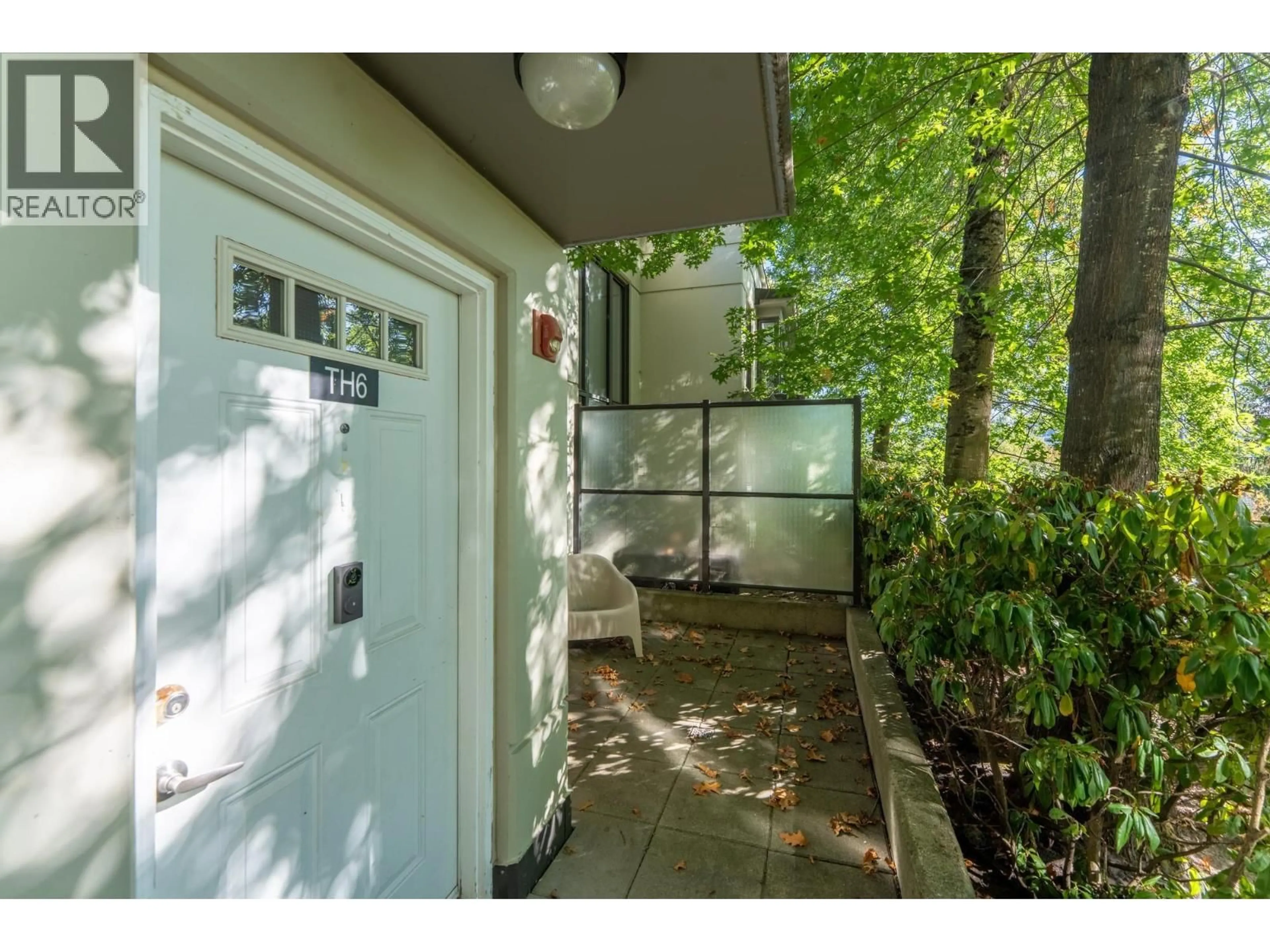 Indoor entryway for TH6 - 4182 DAWSON STREET, Burnaby British Columbia V5C4B1